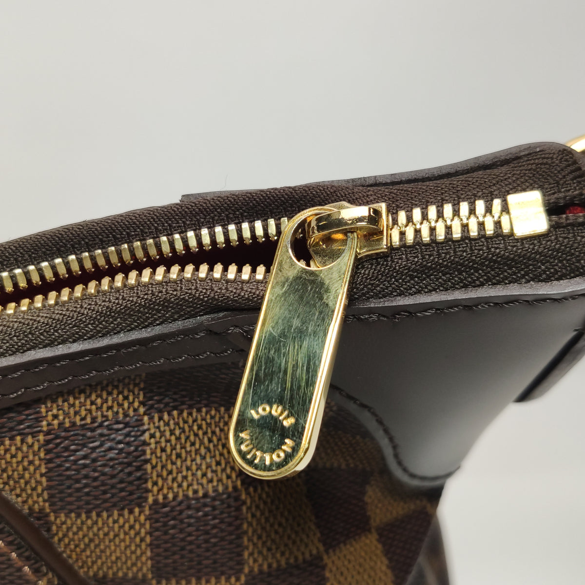 Louis Vuitton Thames GM Damier Ebene