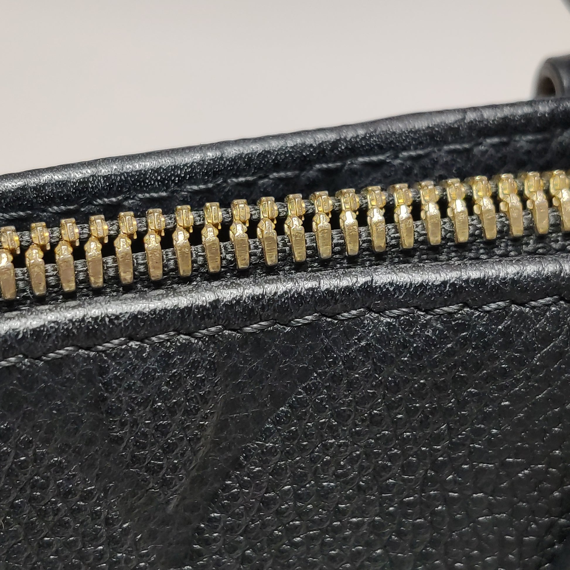 Louis Vuitton On The Go East West Empreinte