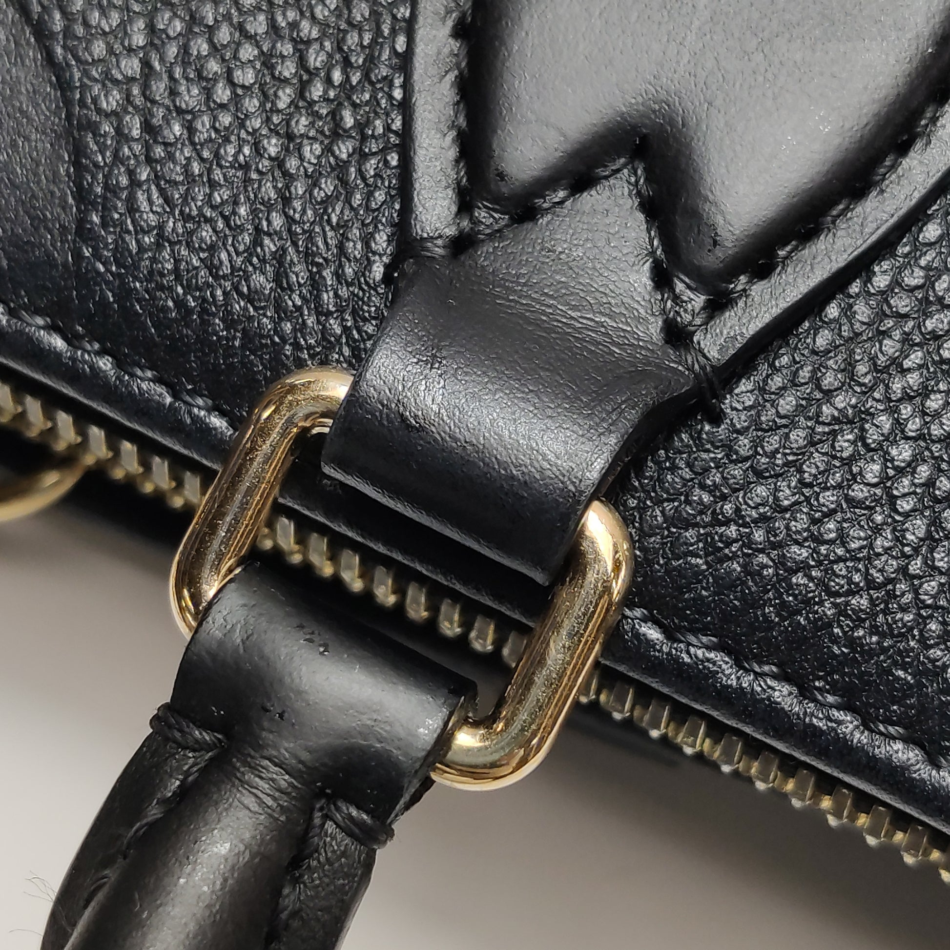 Louis Vuitton On The Go East West Empreinte