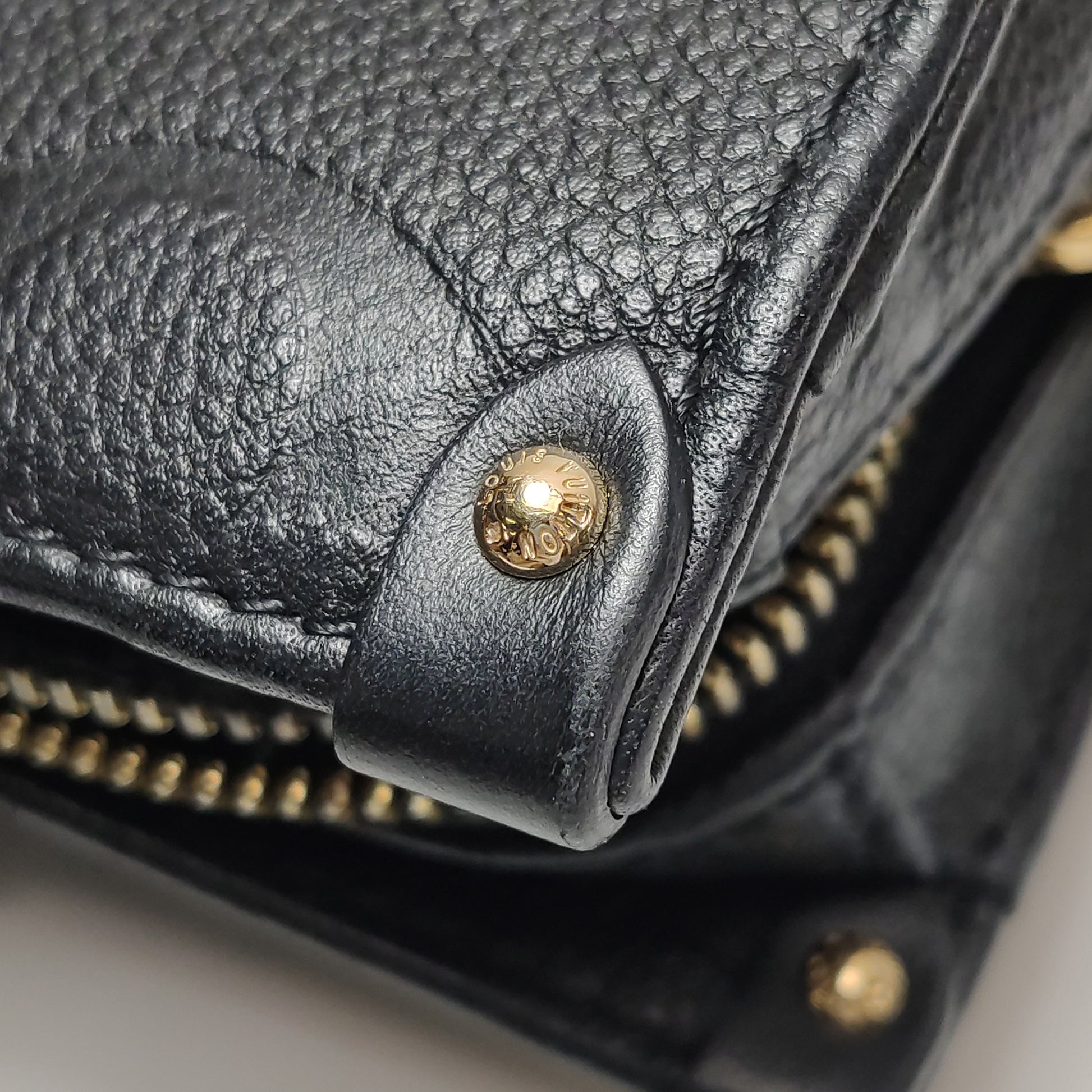 Louis Vuitton On The Go East West Empreinte