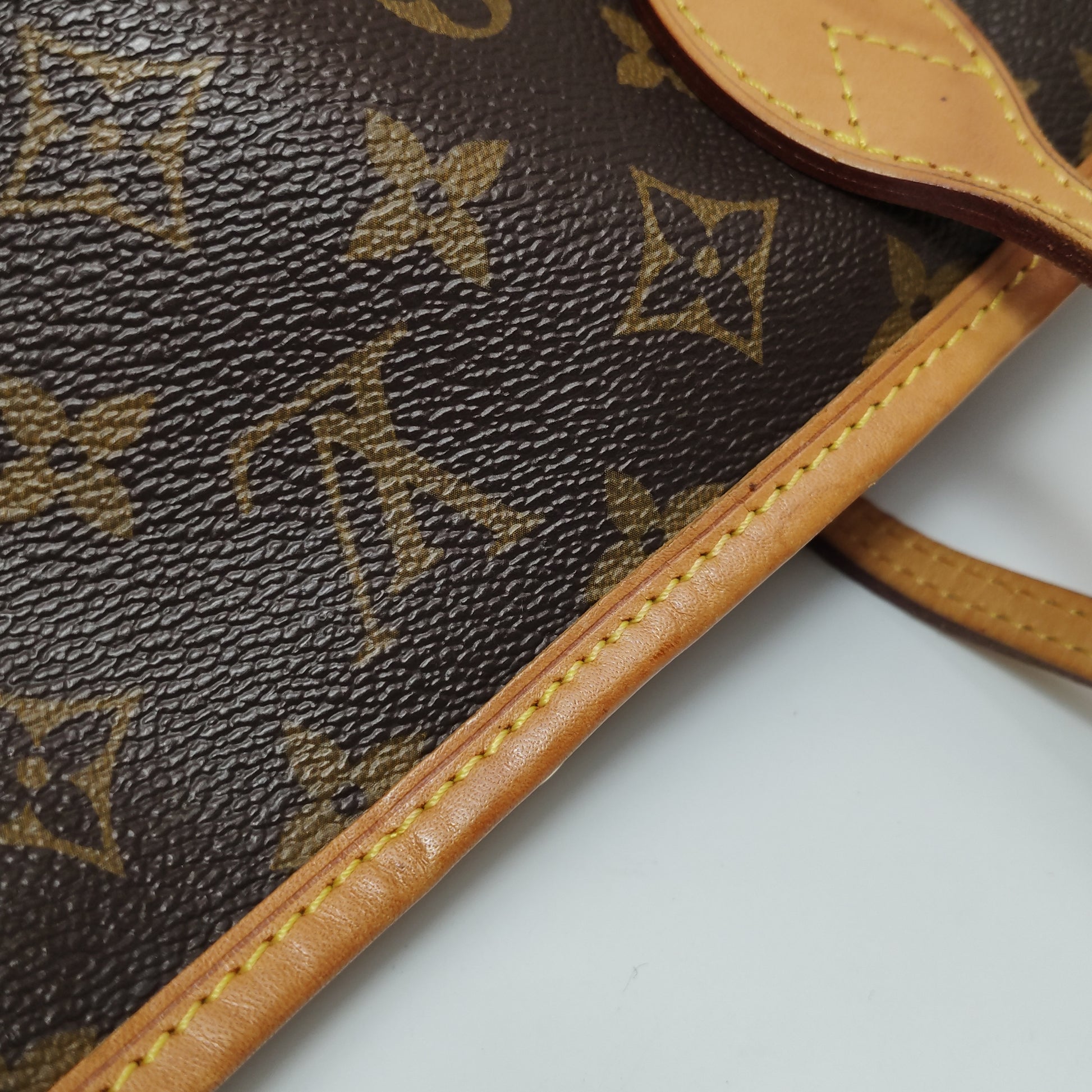 Louis Vuitton Neverfull PM Monogram