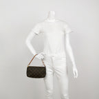 Louis Vuitton Pochette Monogram