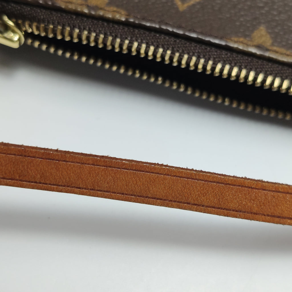 Louis Vuitton Pochette Monogram