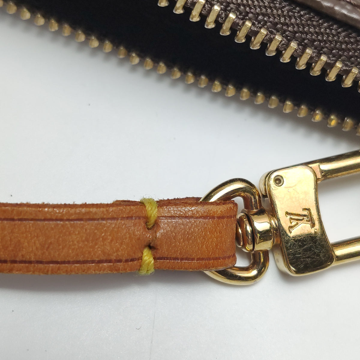 Louis Vuitton Pochette Monogram