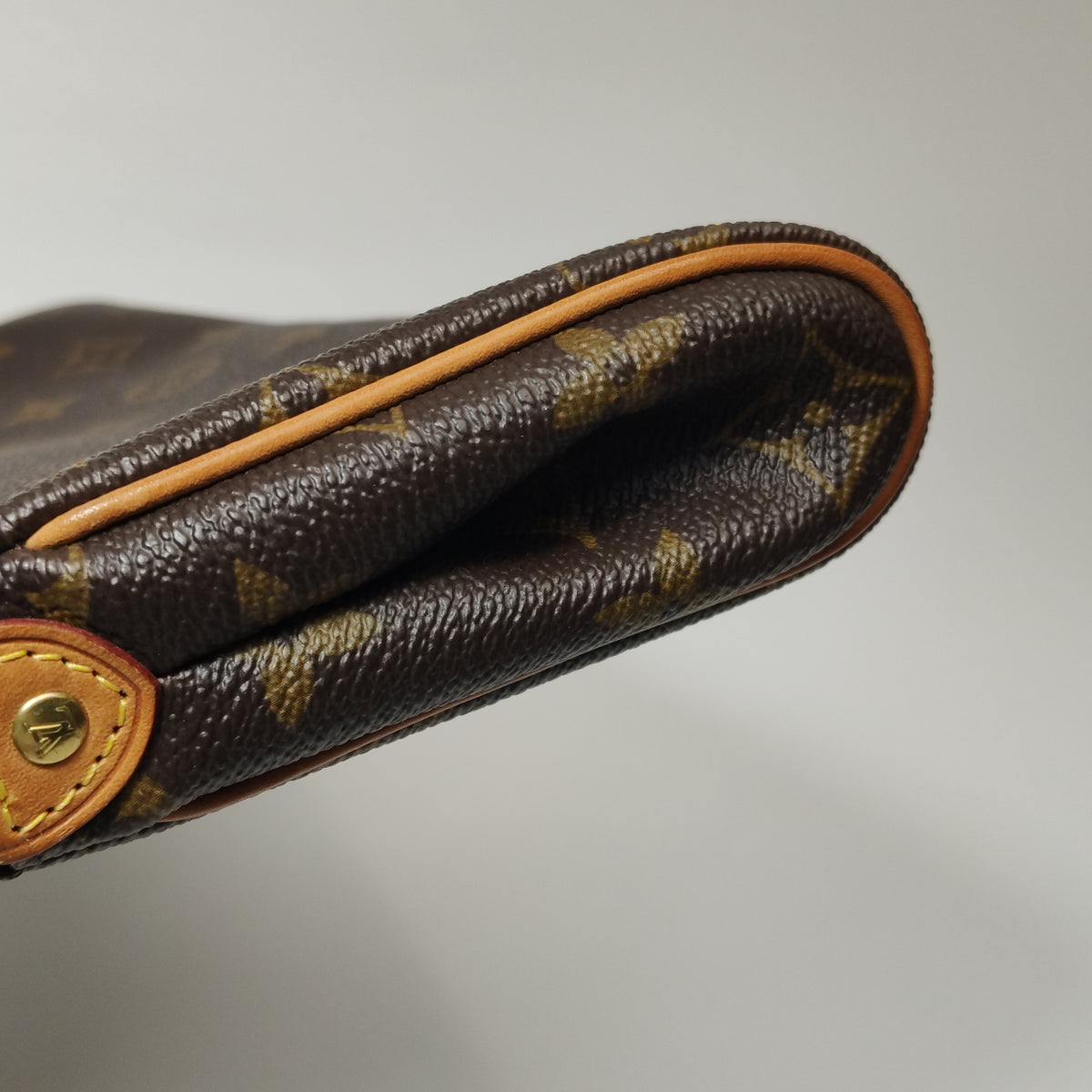 Louis Vuitton Eva Clutch Monogram