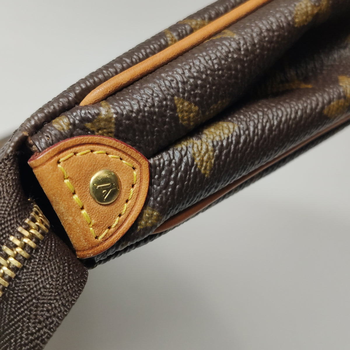 Louis Vuitton Eva Clutch Monogram