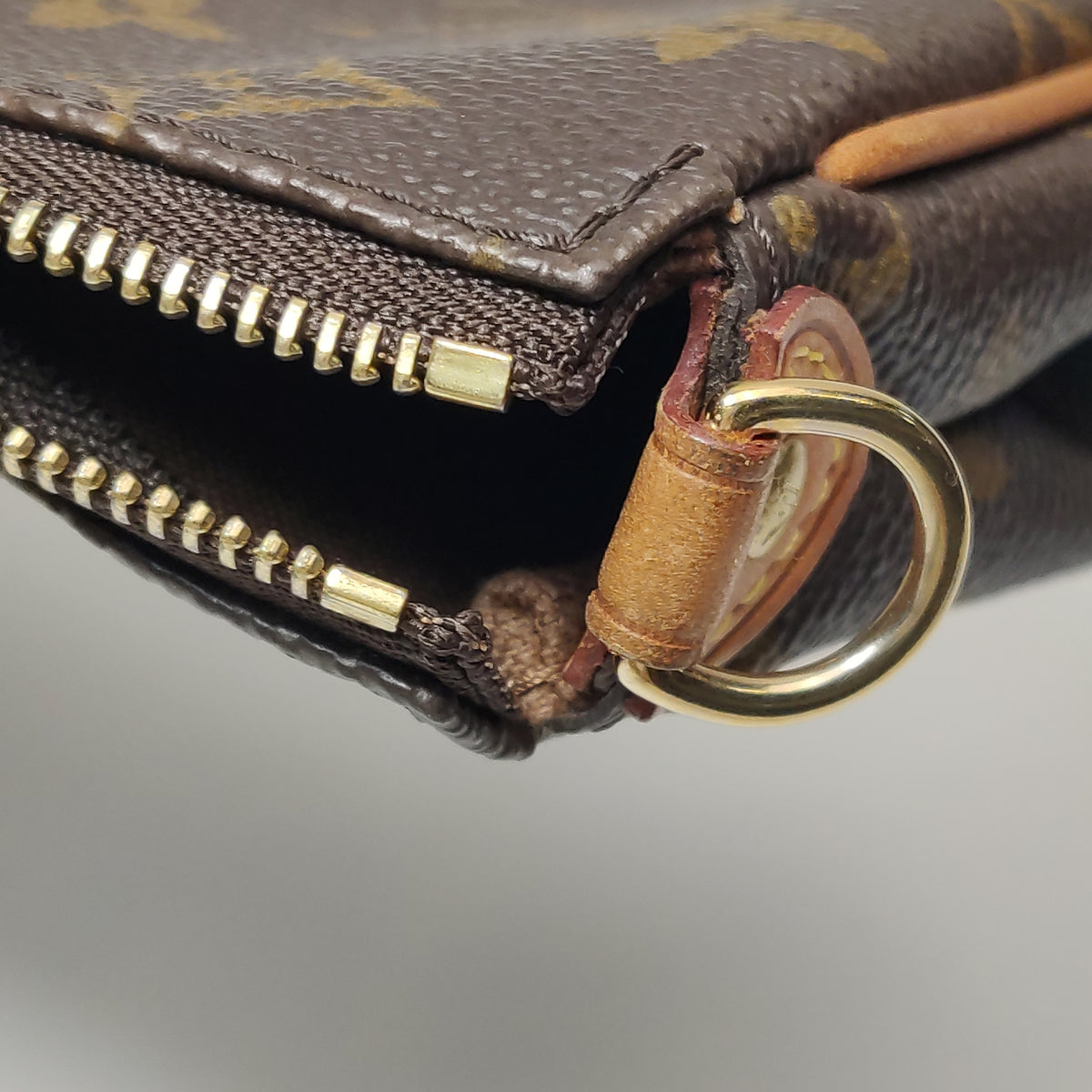 Louis Vuitton Eva Clutch Monogram