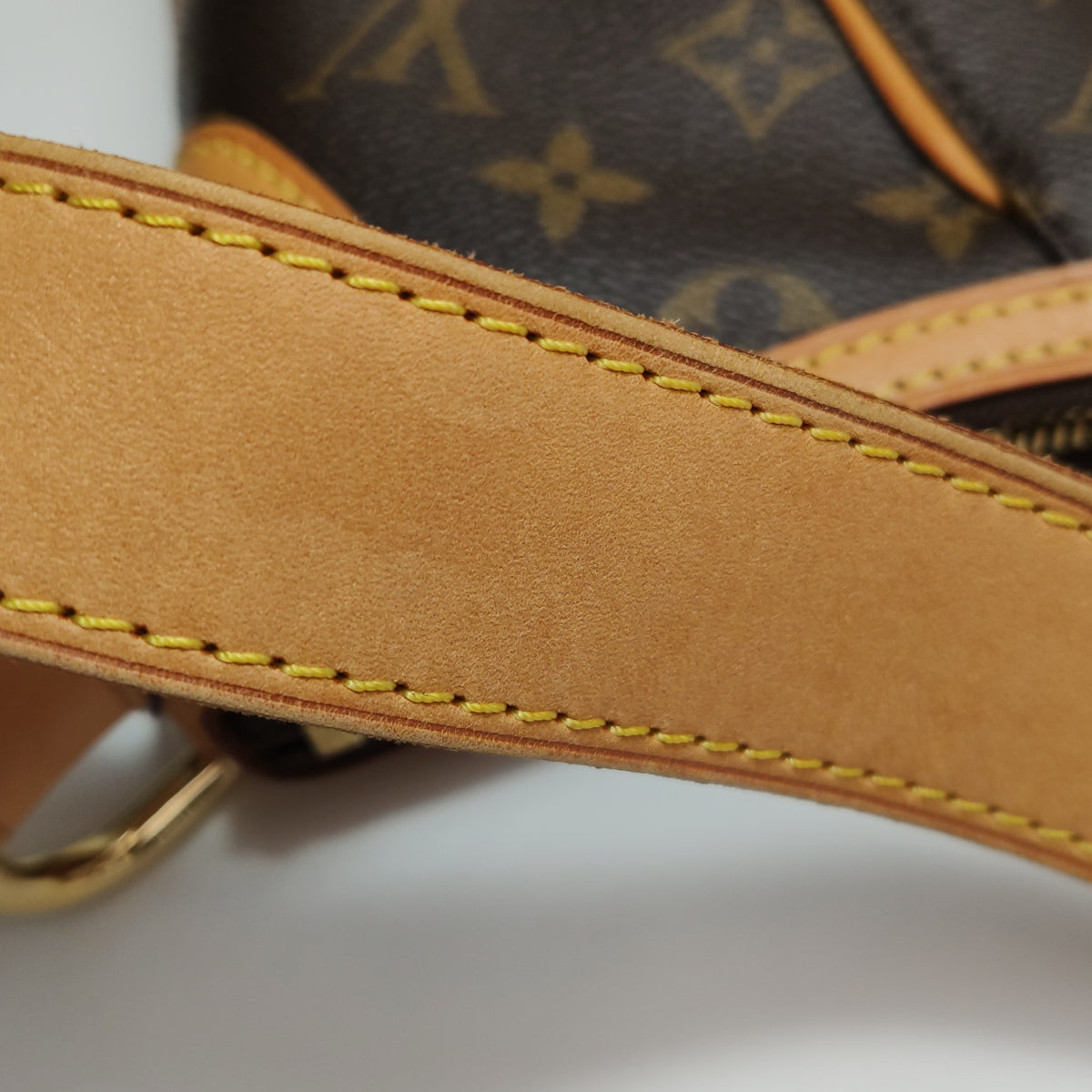 Louis Vuitton Thames PM Monogram