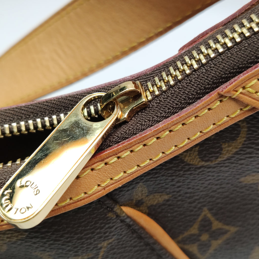 Louis Vuitton Thames PM Monogram
