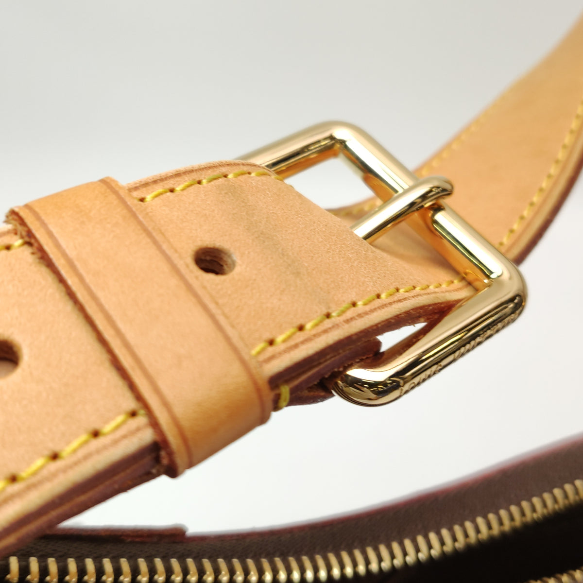 Louis Vuitton Thames PM Monogram