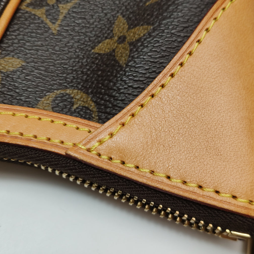 Louis Vuitton Thames PM Monogram