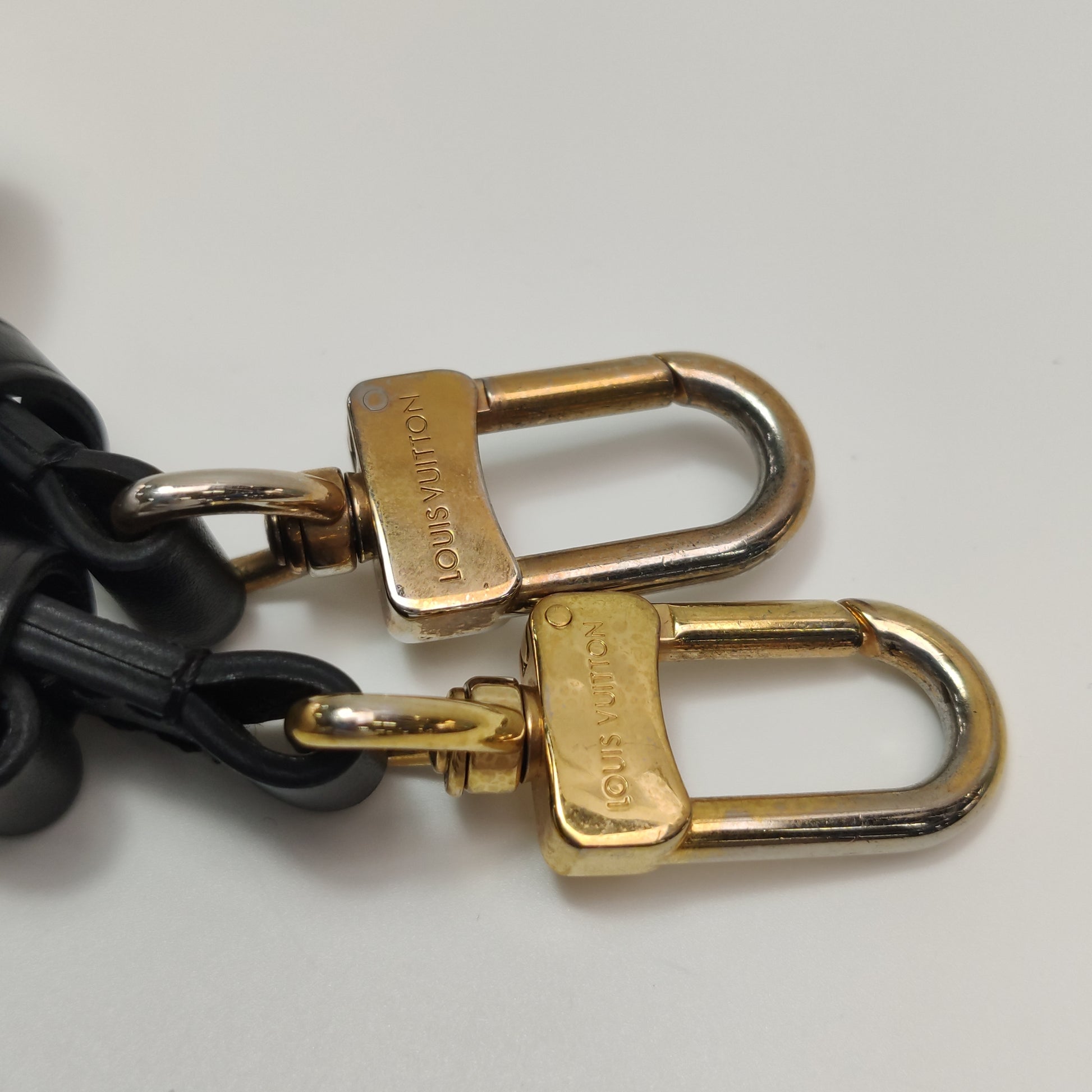 Louis Vuitton Tilsitt Reverse Monogram