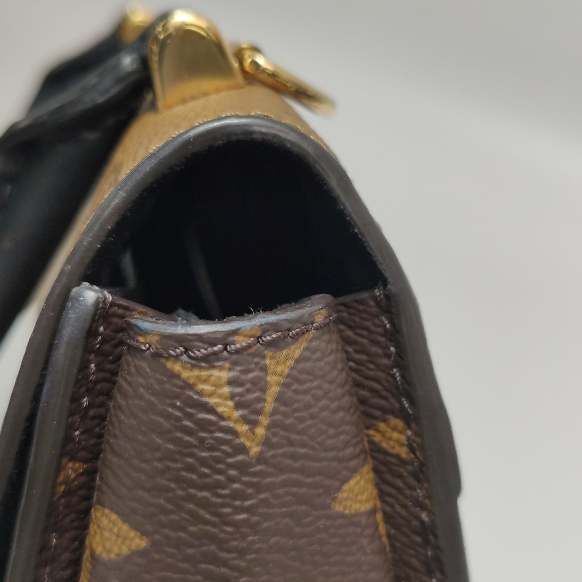 Louis Vuitton Tilsitt Reverse Monogram