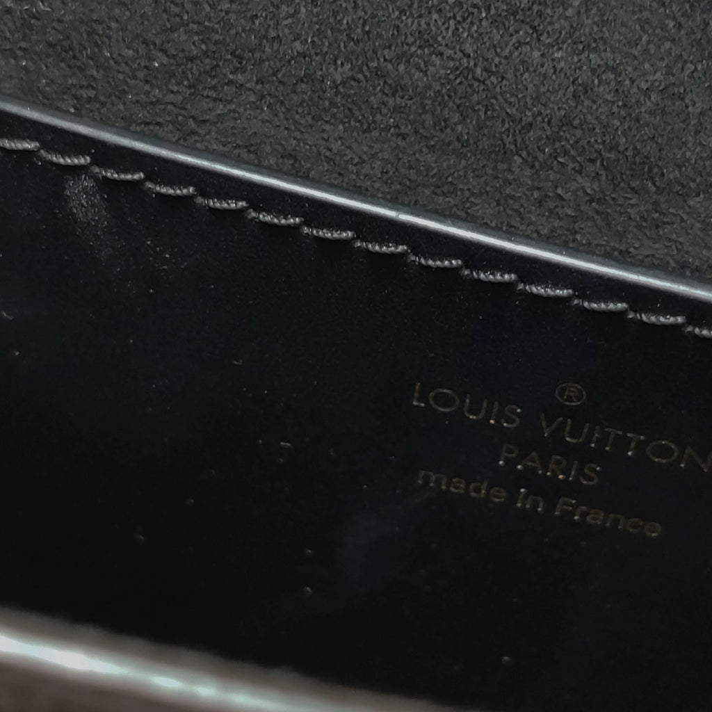 Louis Vuitton Tilsitt Reverse Monogram