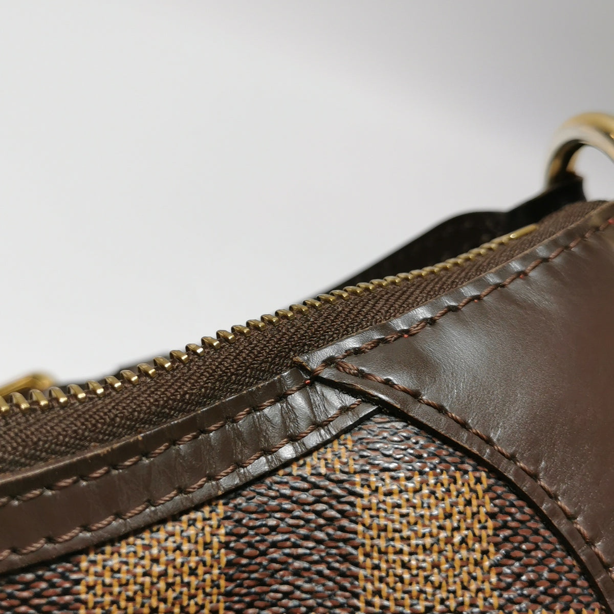 Louis Vuitton Thames GM Damier Ebene