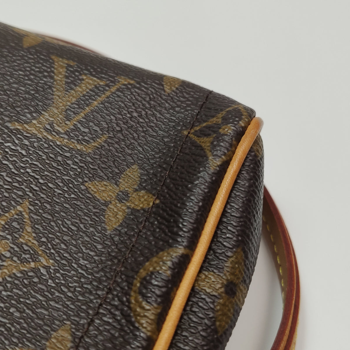 Louis Vuitton Beverly Monogram