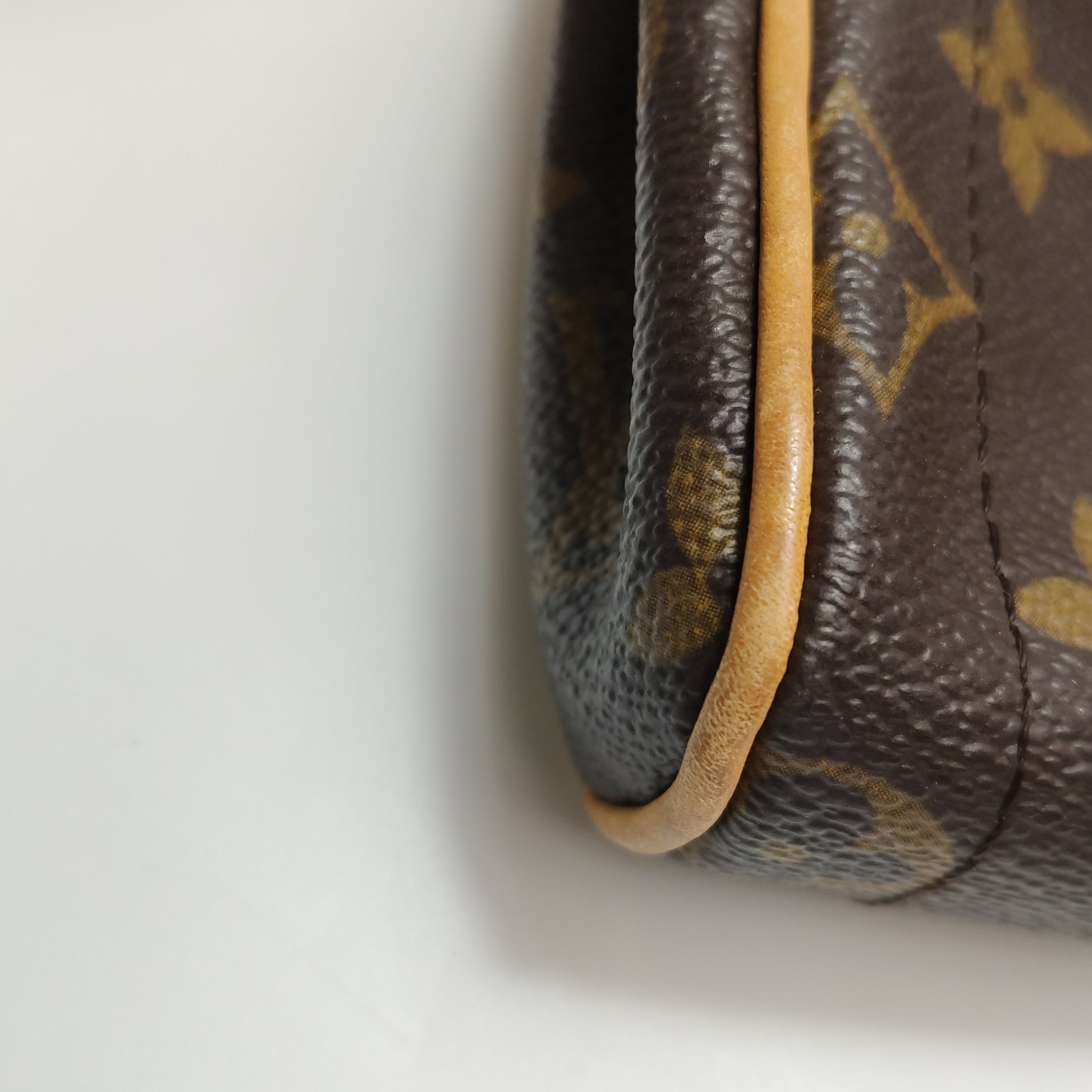 Louis Vuitton Beverly Monogram