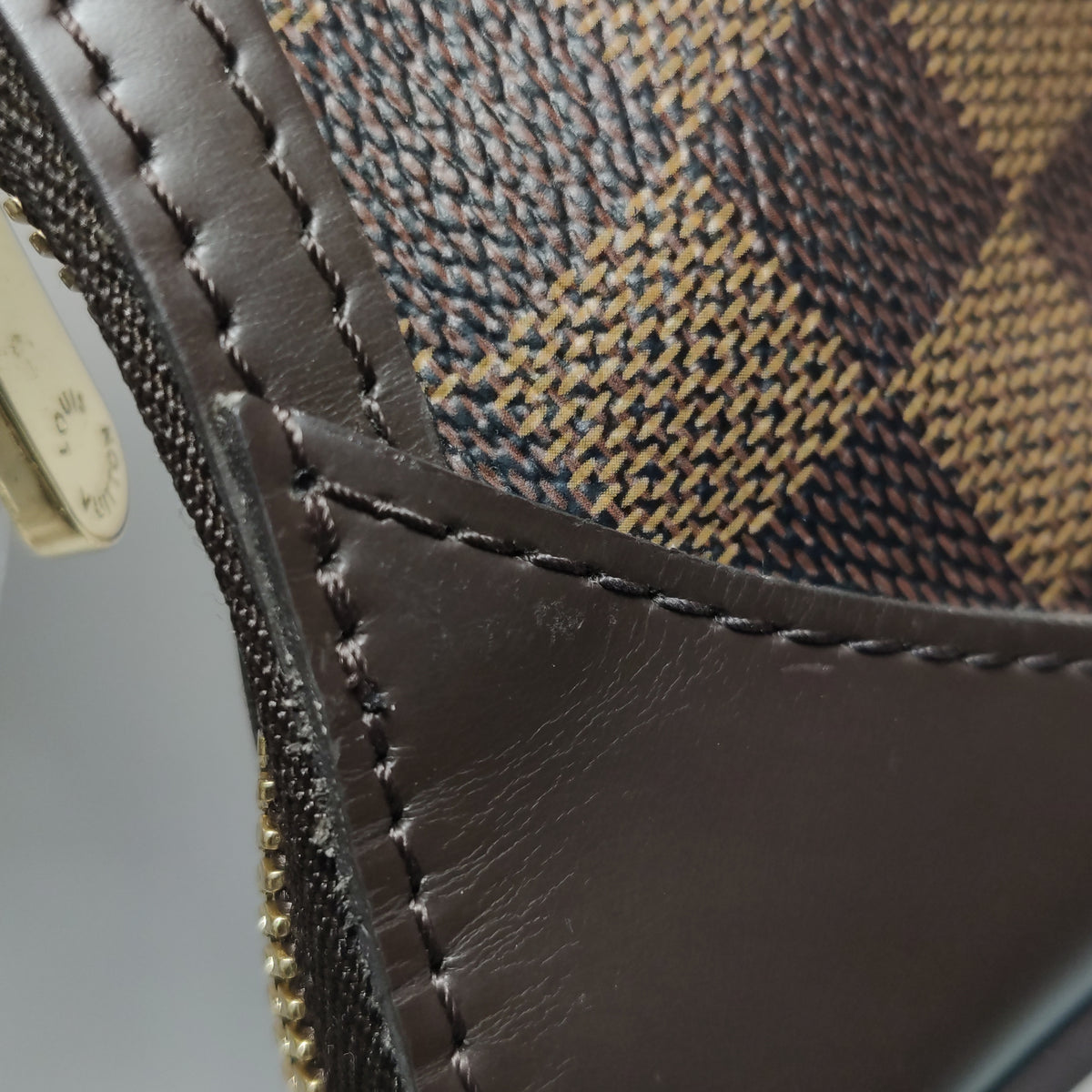 Louis Vuitton Thames PM Damier Ebene