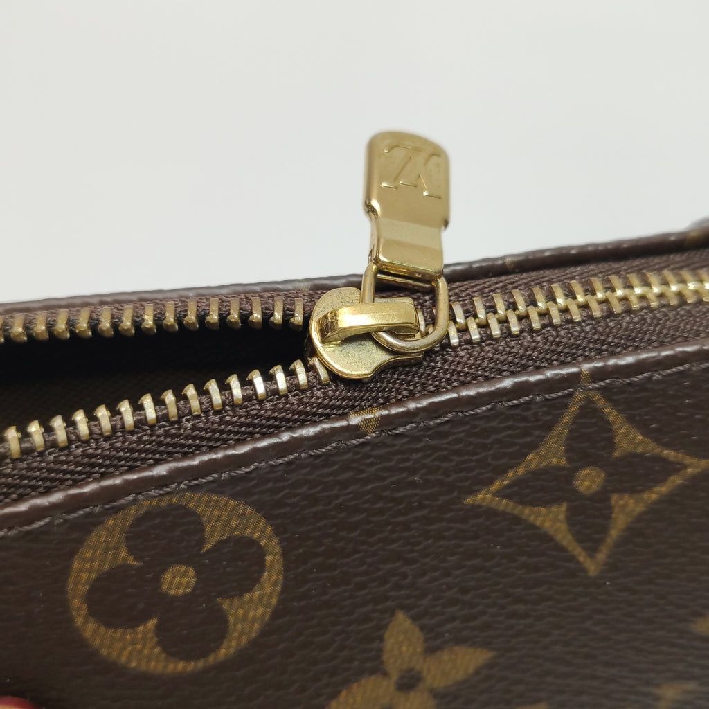 Louis Vuitton Eva Clutch Monogram