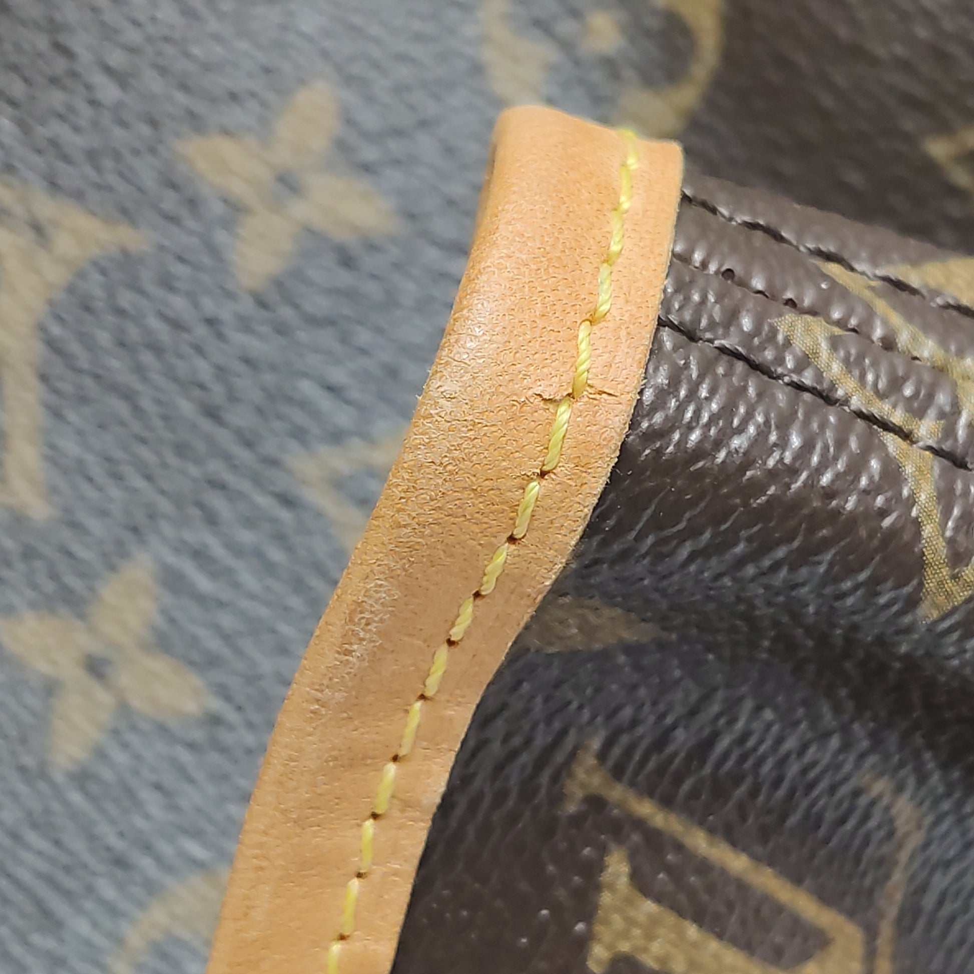 Louis Vuitton Neverfull MM Monogram with Pouch