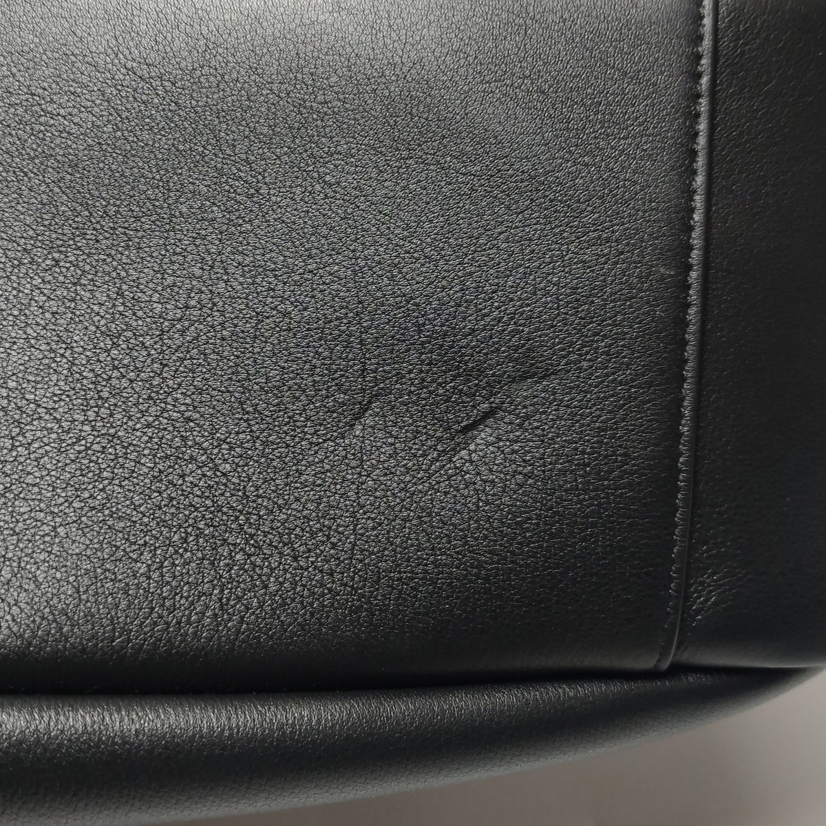 Saint Laurent Le 5 a 7 Hobo Large Black