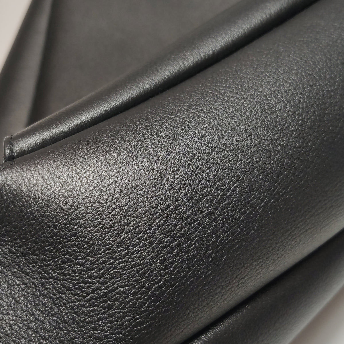 Saint Laurent Le 5 a 7 Hobo Large Black