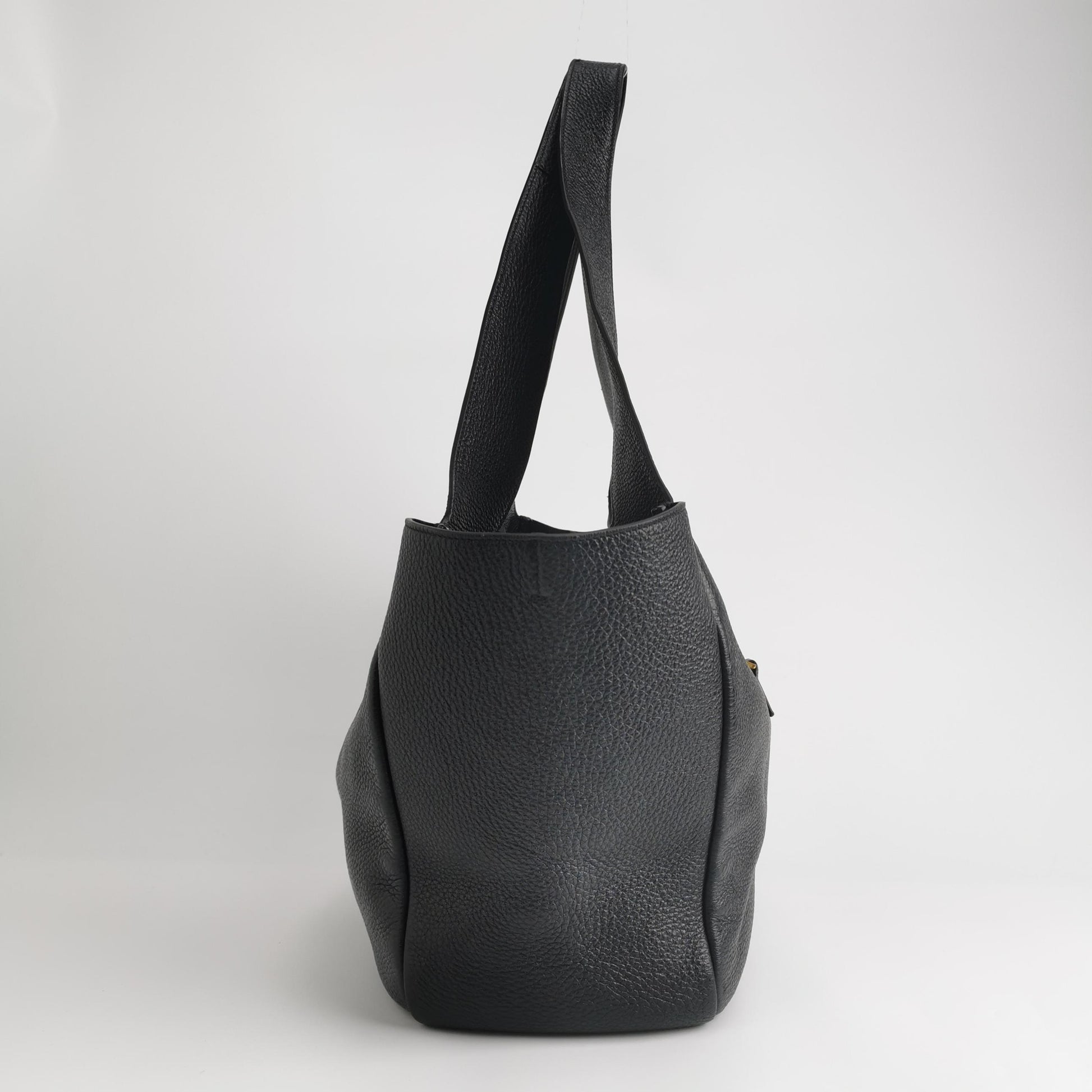 Saint Laurent Le 5 À 7 Bea Tote Black