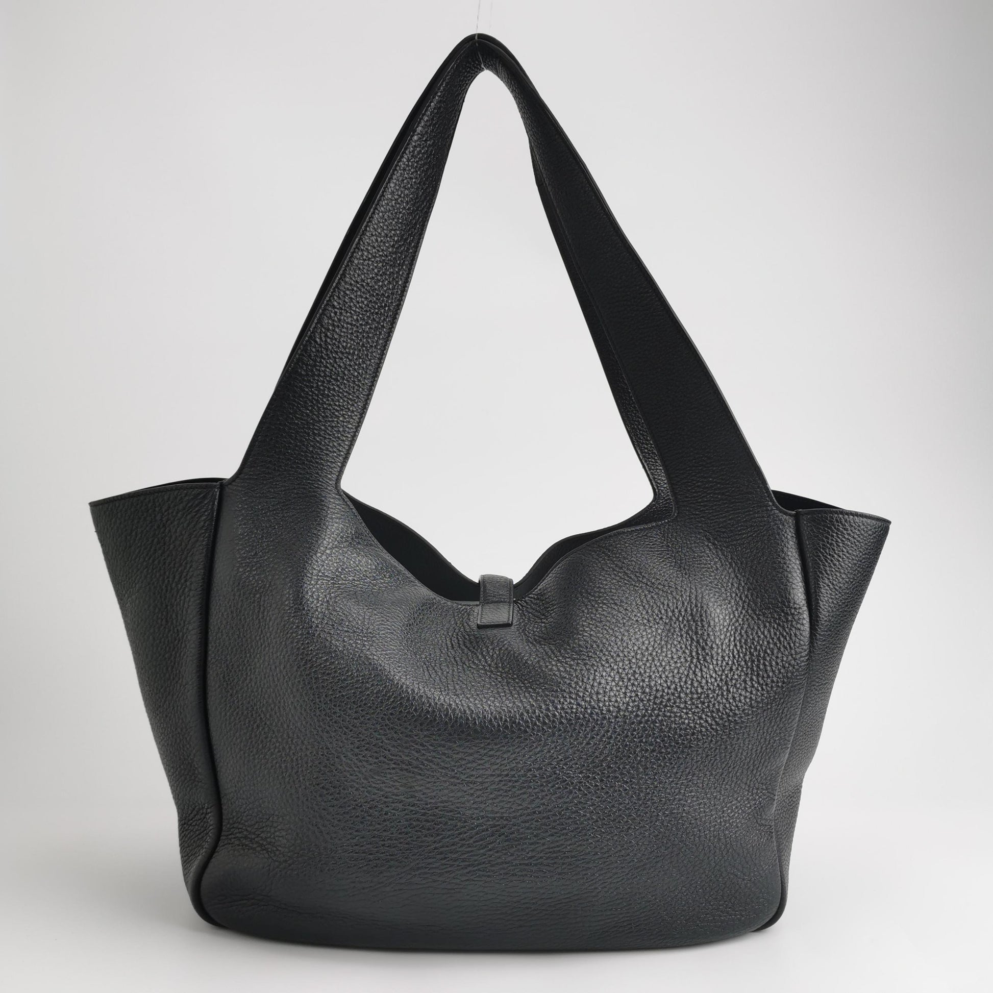 Saint Laurent Le 5 À 7 Bea Tote Black