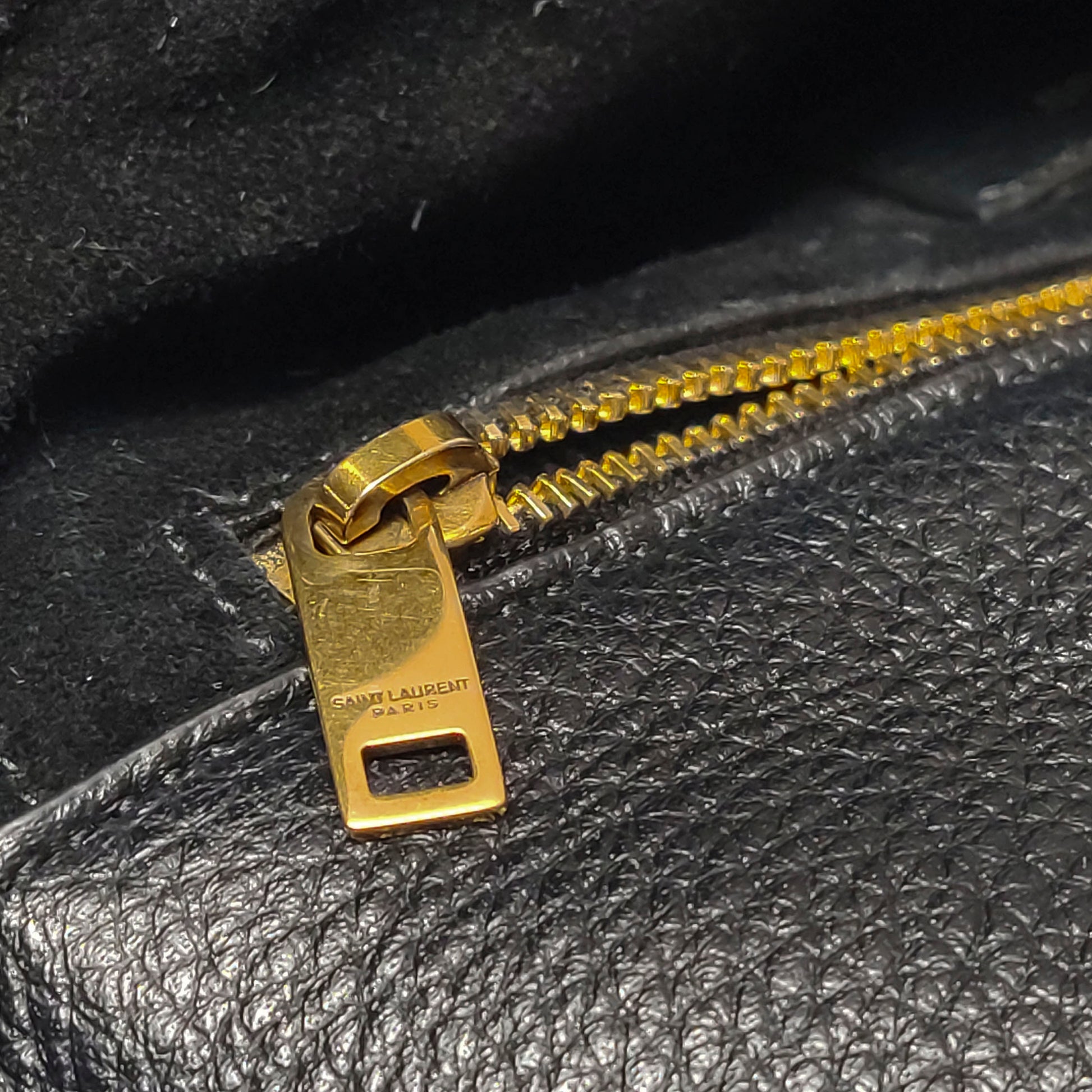Saint Laurent Le 5 À 7 Bea Tote Black