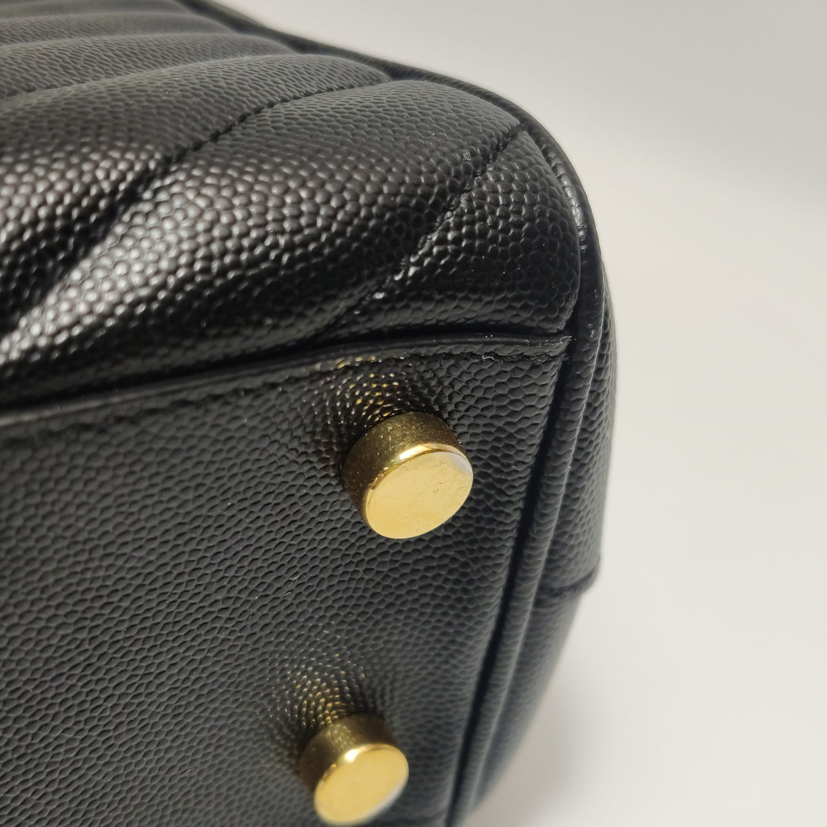 Saint Laurent Chevron Monogram Shopping Bag Grain De Poudre Black