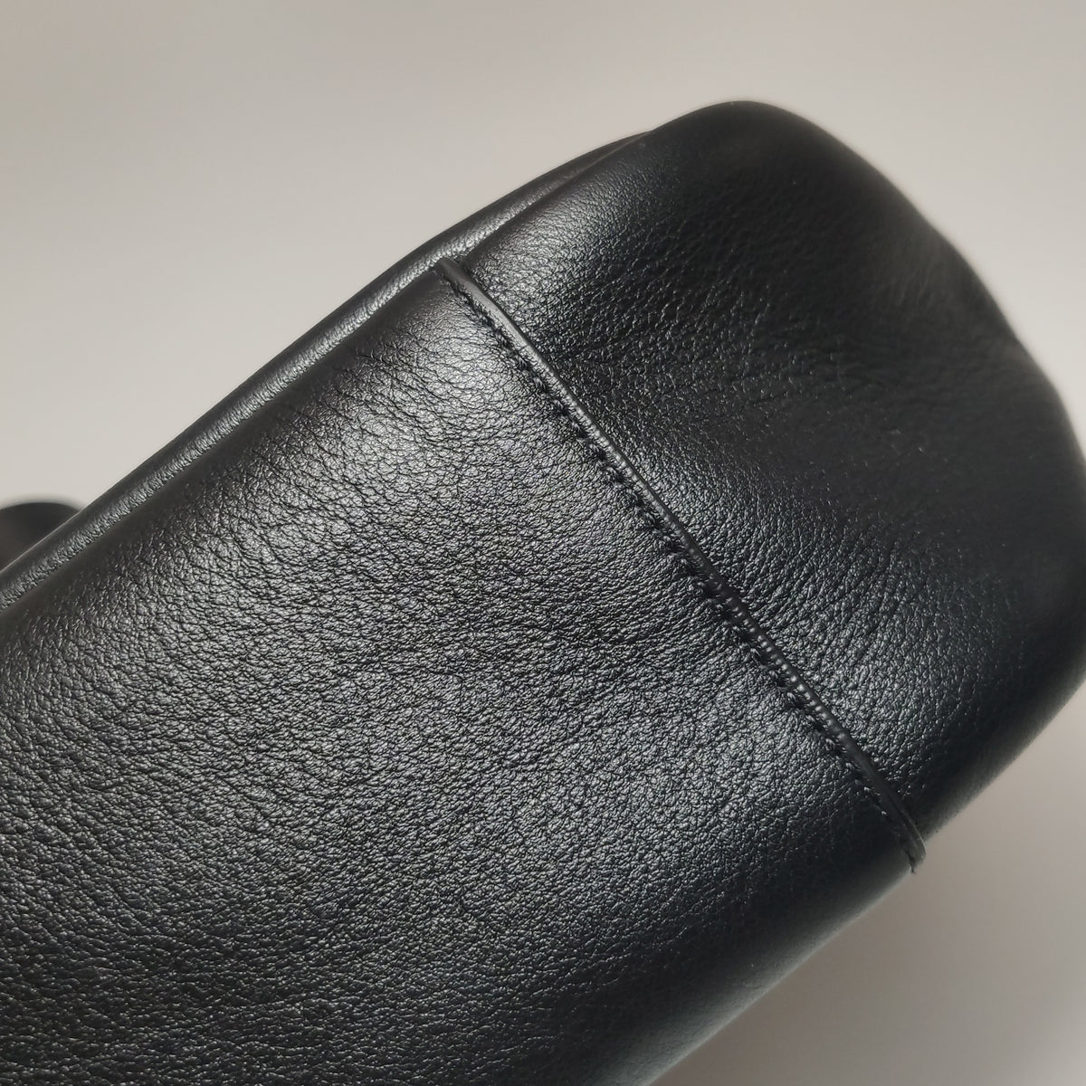 Saint Laurent Le 5 a 7 Hobo Small Black