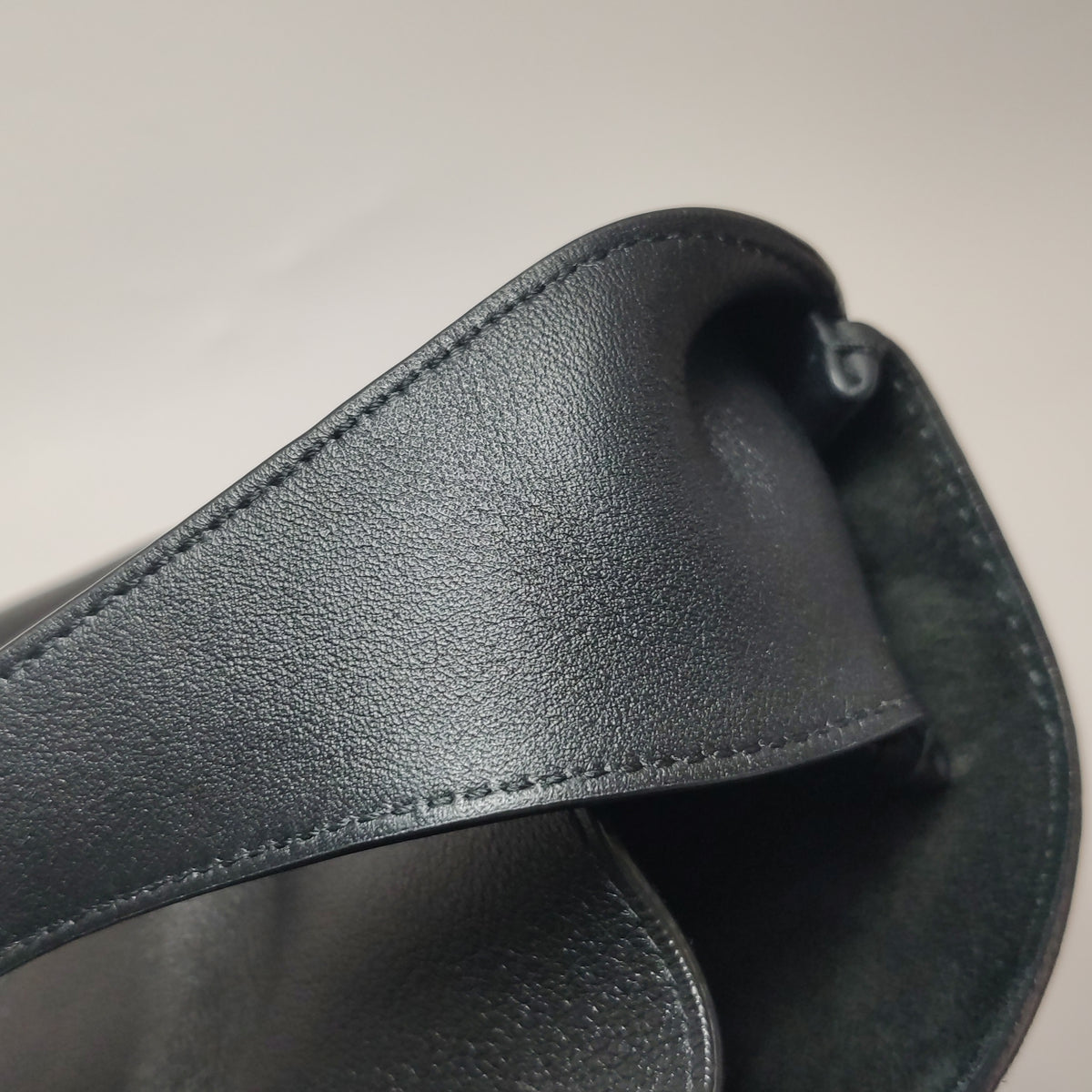 Saint Laurent Le 5 a 7 Hobo Small Black