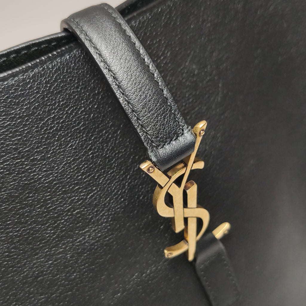 Saint Laurent Le 5 a 7 Hobo Small Black