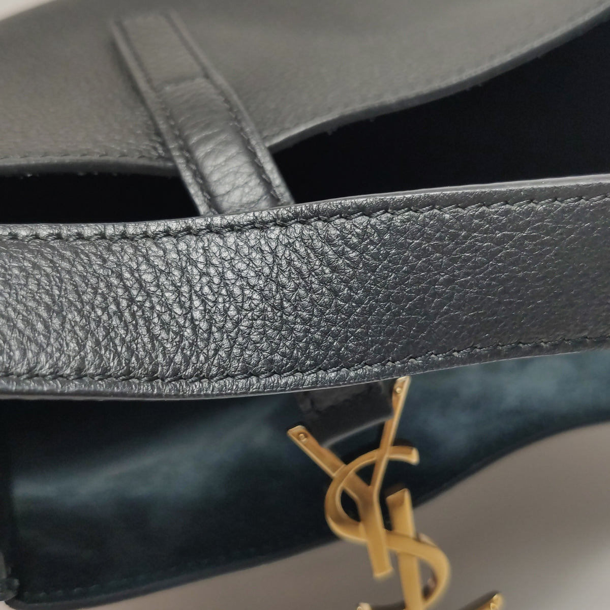 Saint Laurent Le 5 a 7 Small Shoulder Bag