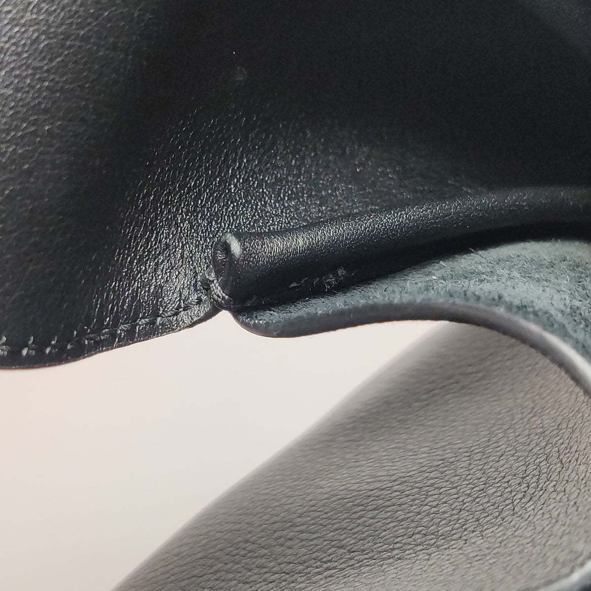 Saint Laurent Le 5 a 7 Small Shoulder Bag