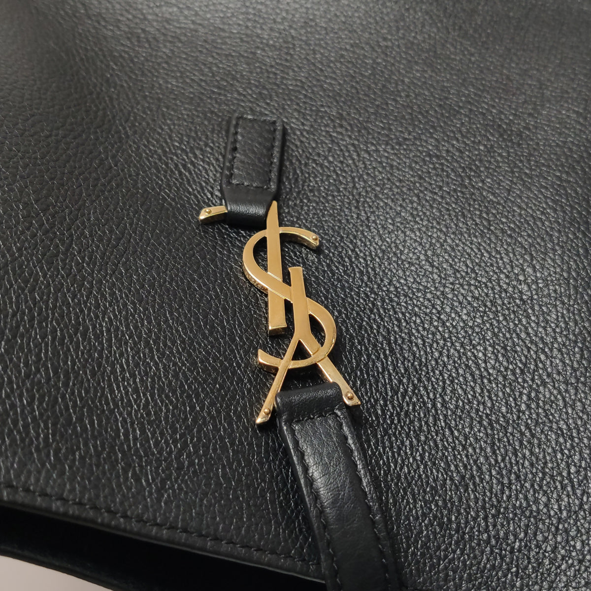 Saint Laurent Le 5 a 7 Small Shoulder Bag