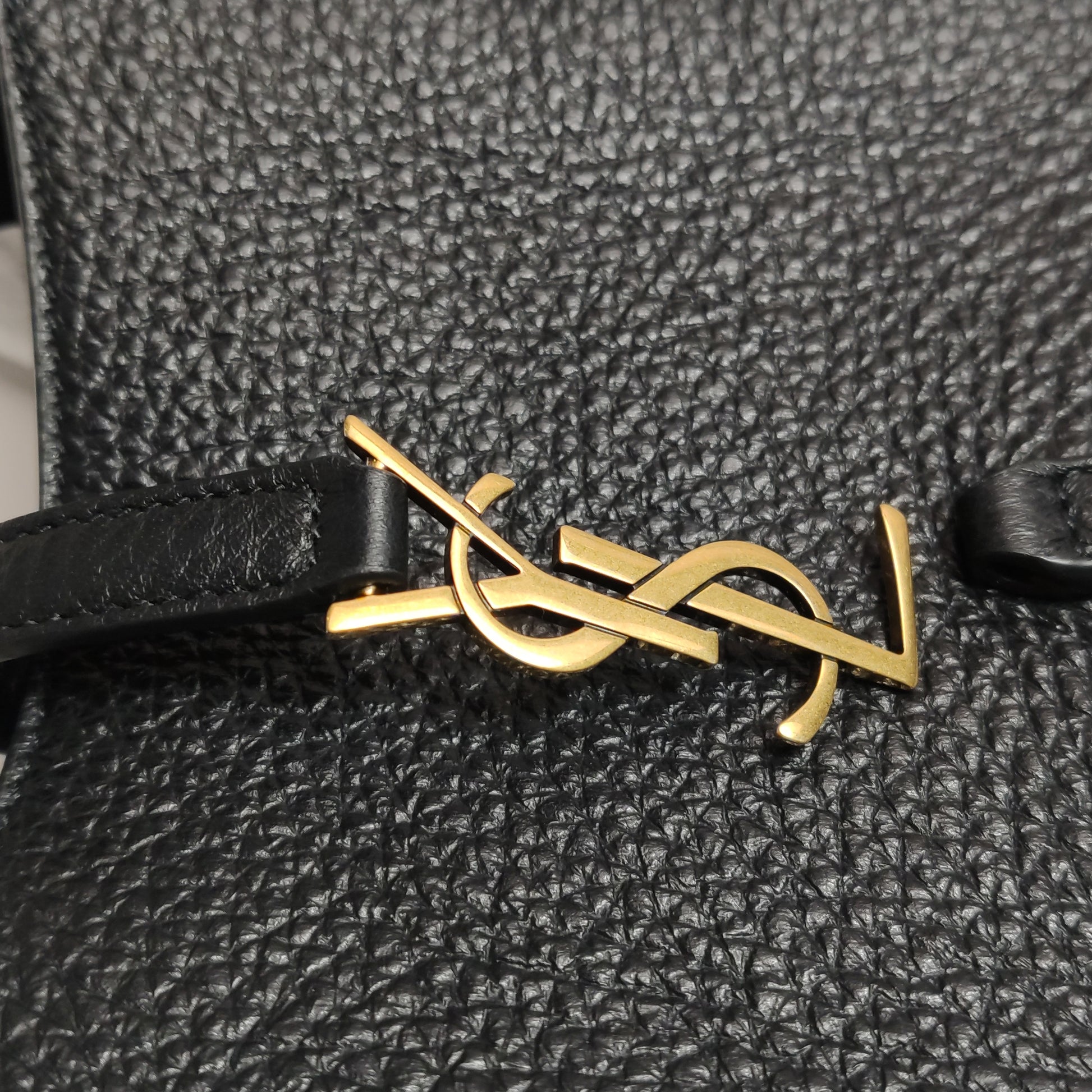 Saint Laurent Le 5 À 7 Baby