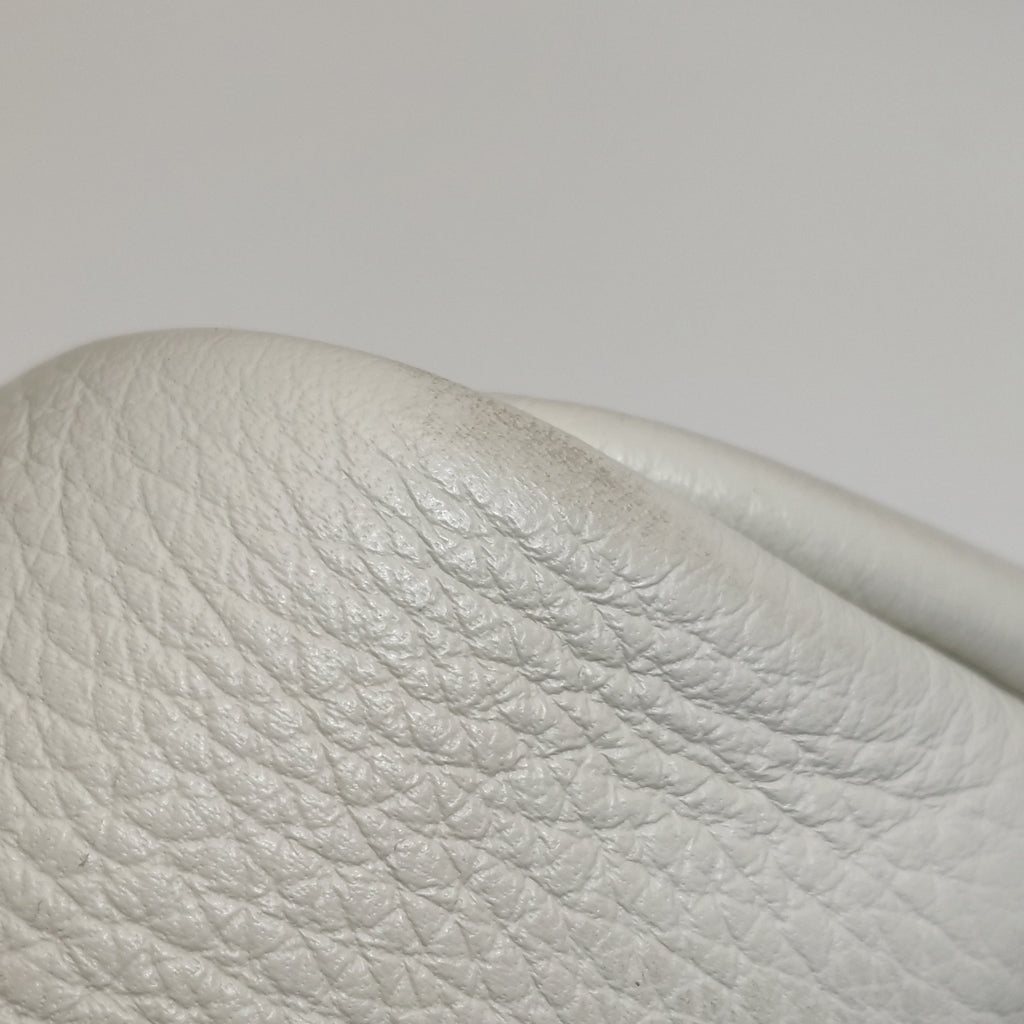 Saint Laurent Le 5 À 7 Bea Tote Bag White