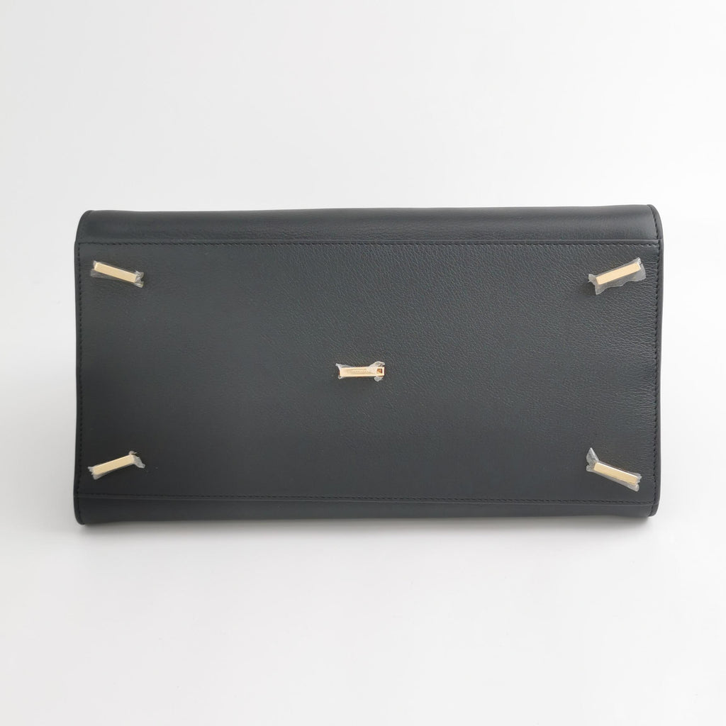 Salvatore Ferragamo Hug Medium Black