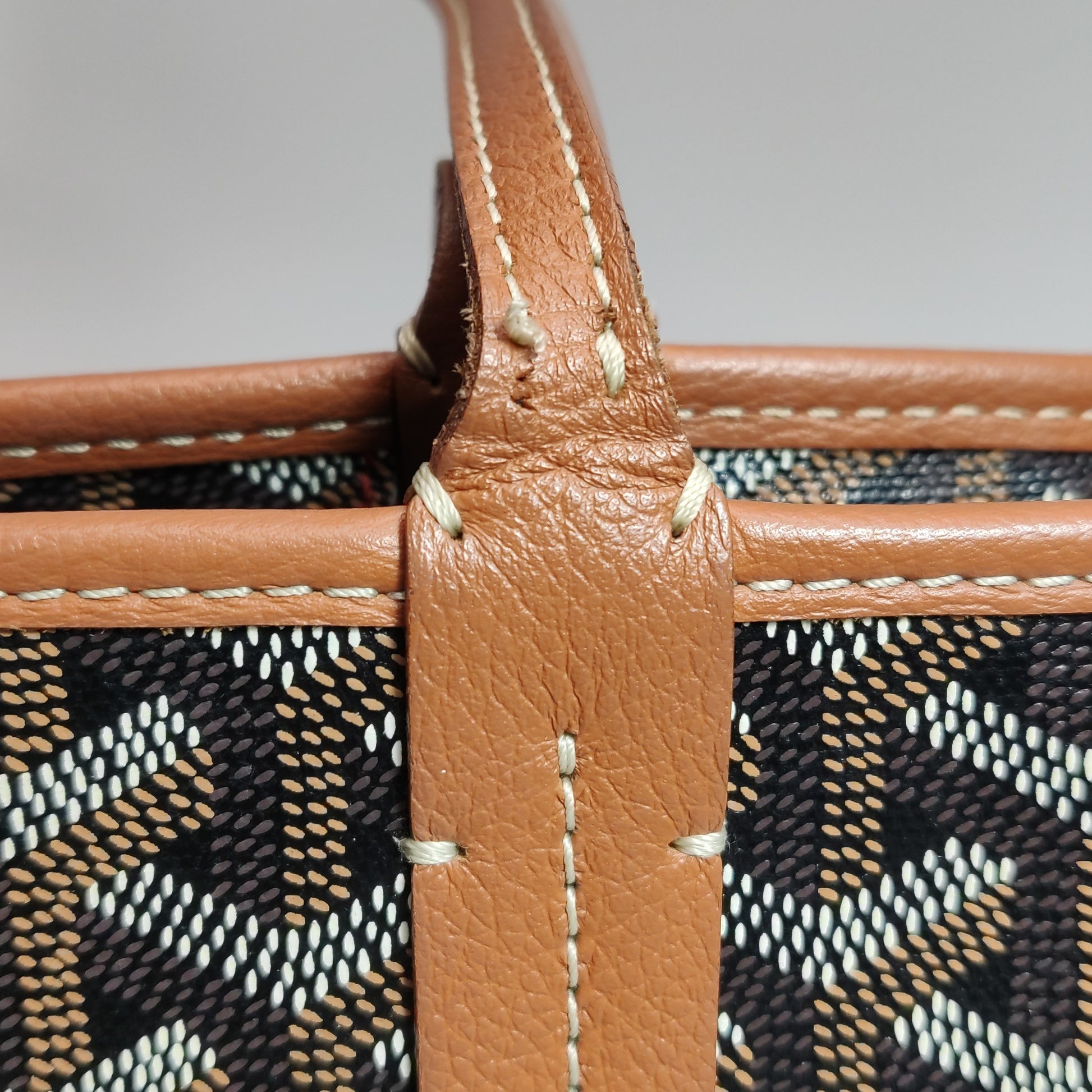 Goyard Artois PM Noir Tan