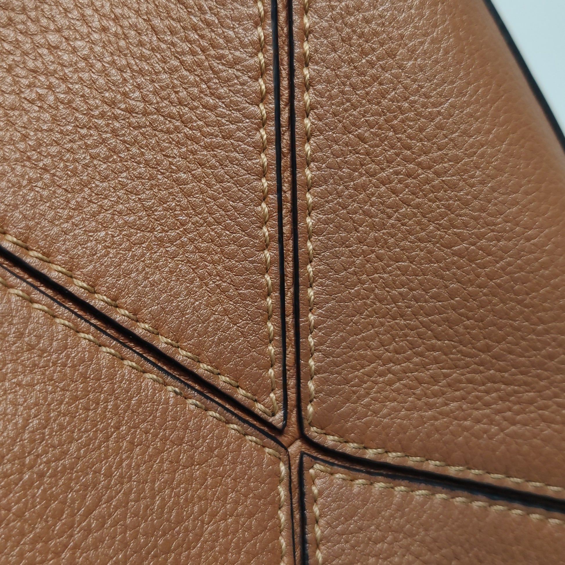 Loewe Puzzle Mini Tan