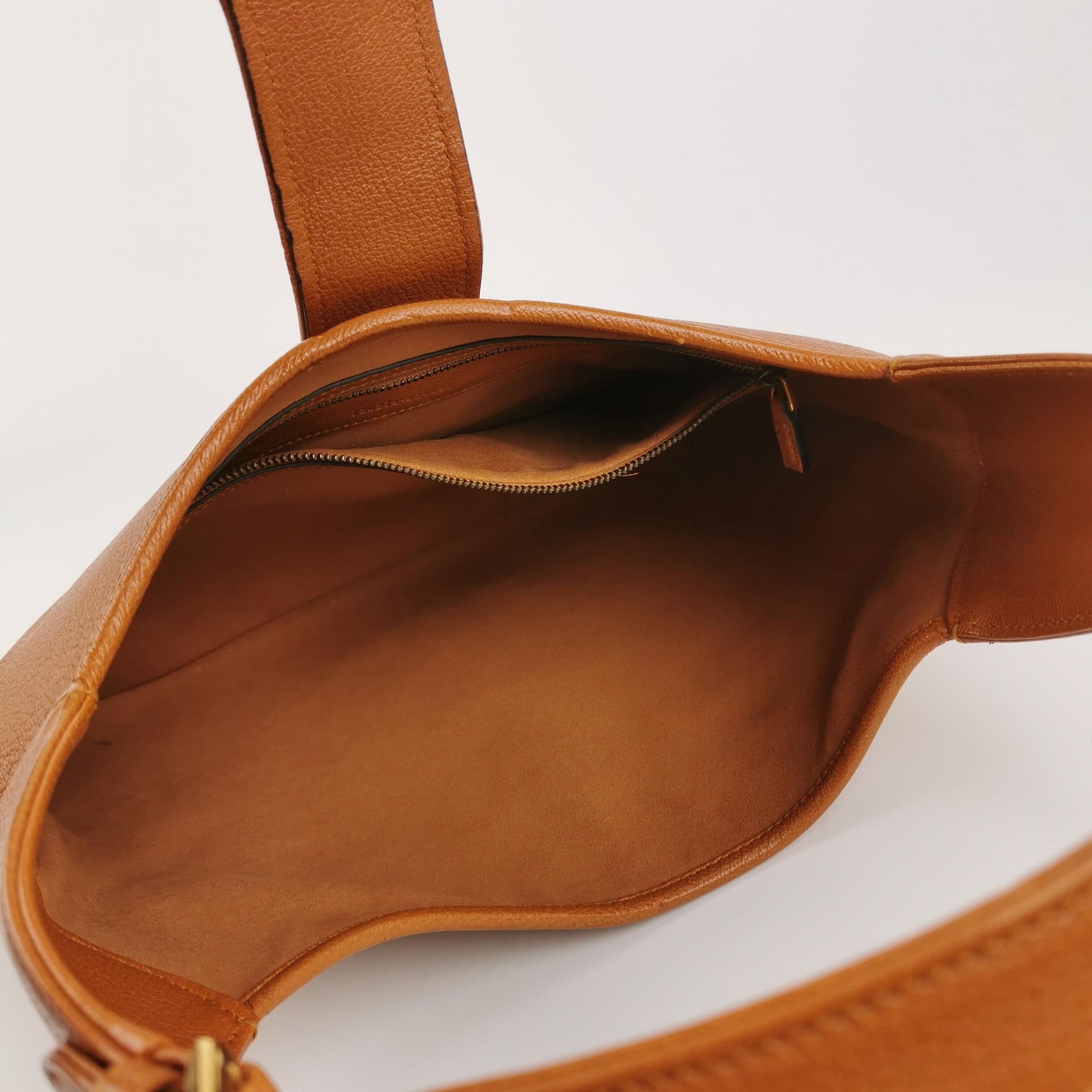 Gucci Aphrodite Medium