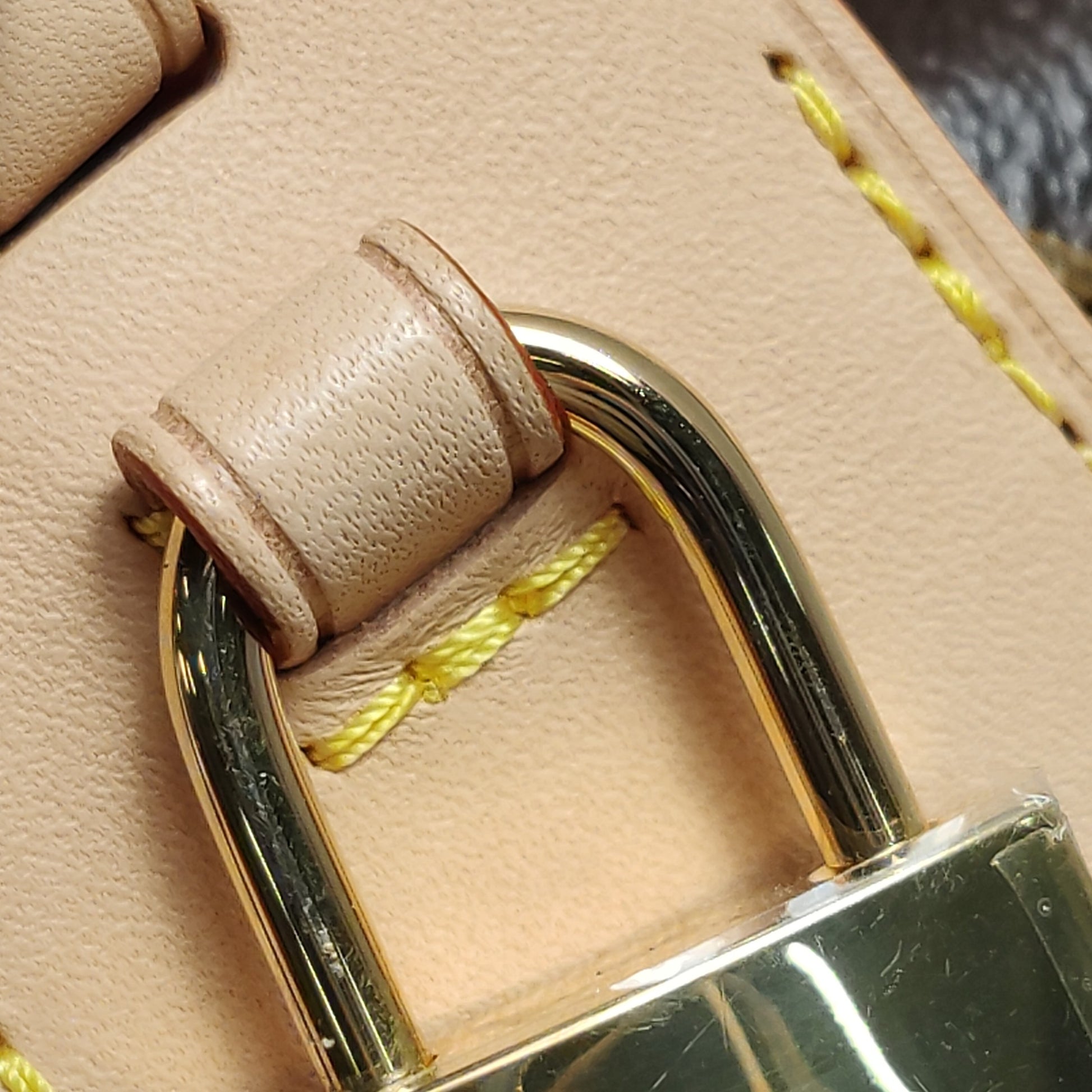 Louis Vuitton Slouchy MM