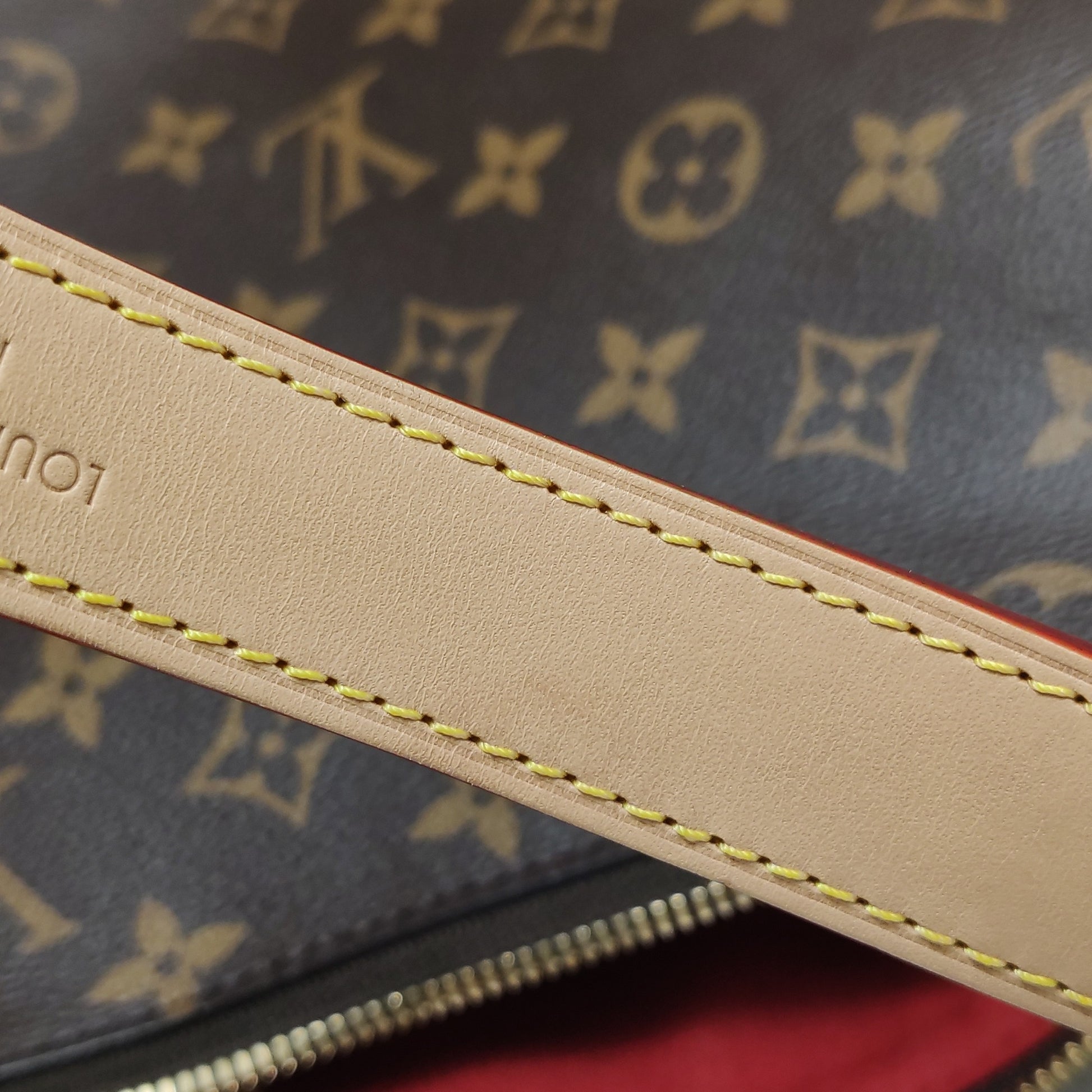 Louis Vuitton Slouchy MM