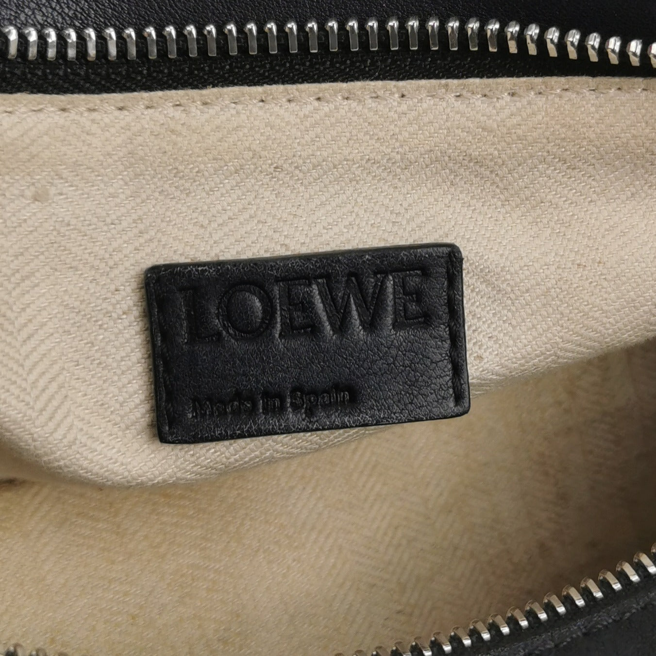 Loewe Puzzle Medium