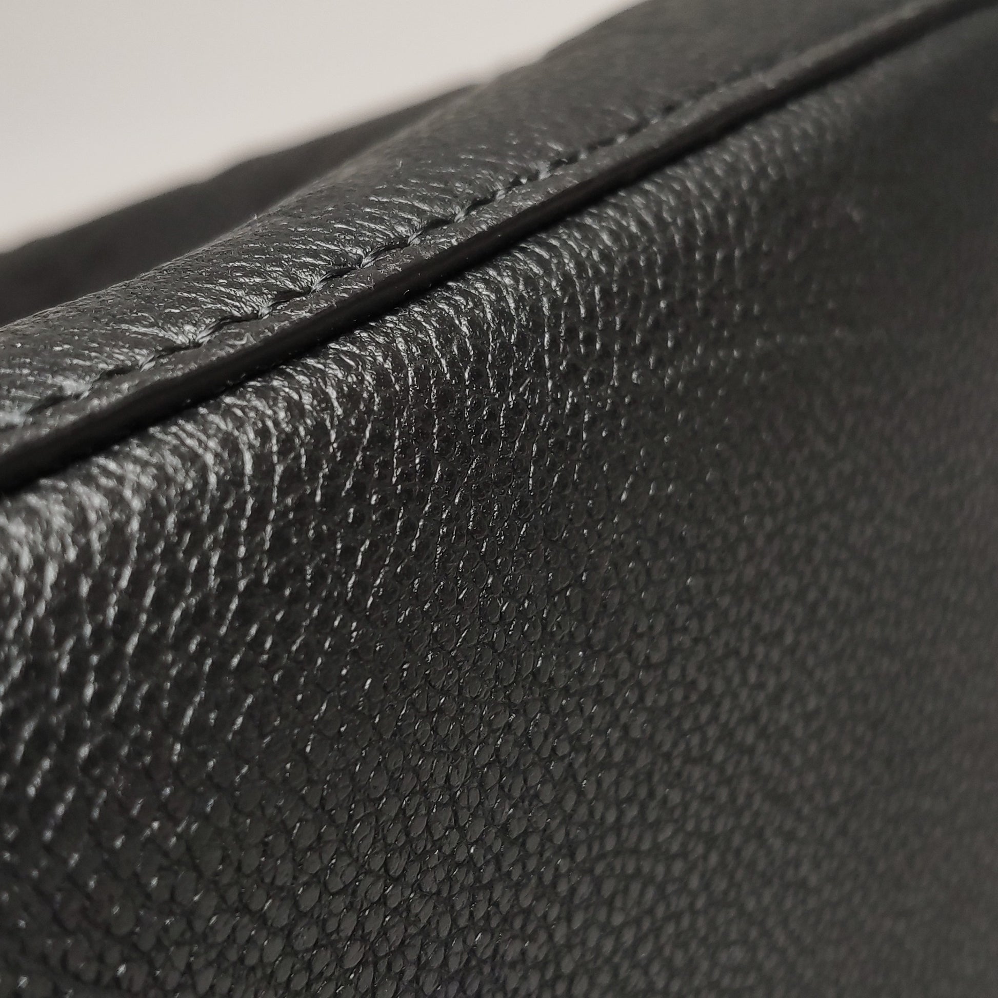 Louis Vuitton Neo Noe MM Empreinte