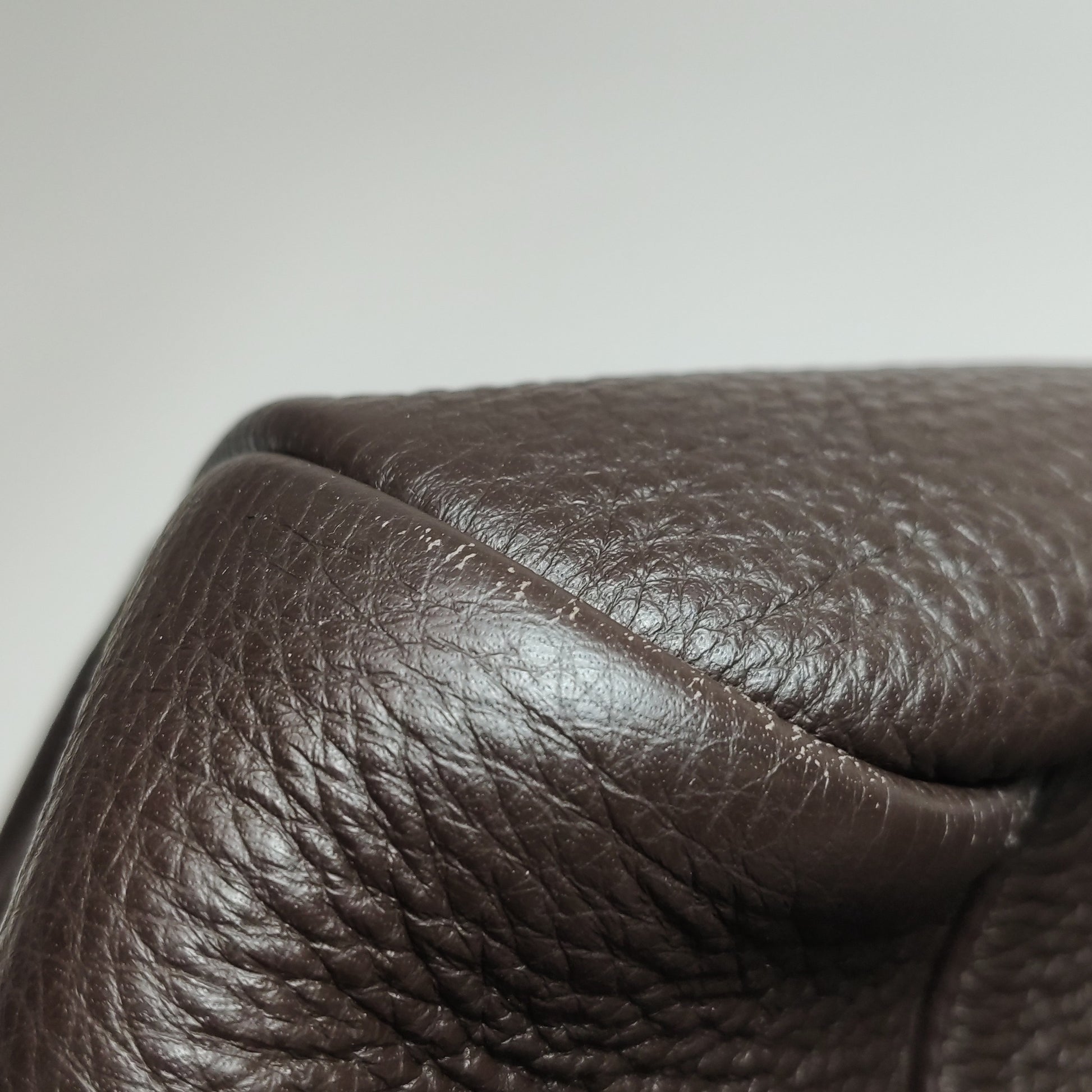 Saint Laurent Le 5 a 7 Bea Tote Dark Brown