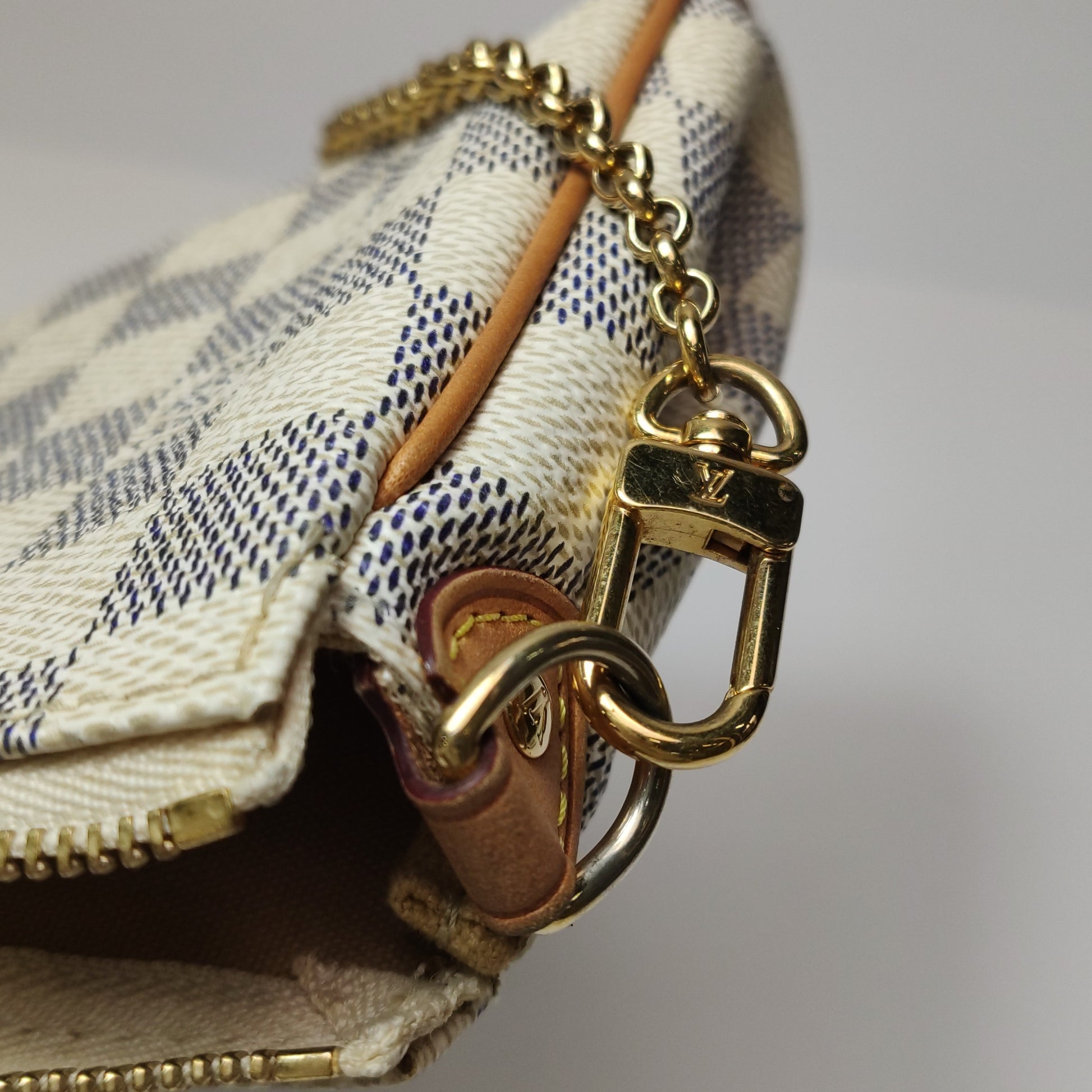 Louis Vuitton Eva Pochette Damier Azur