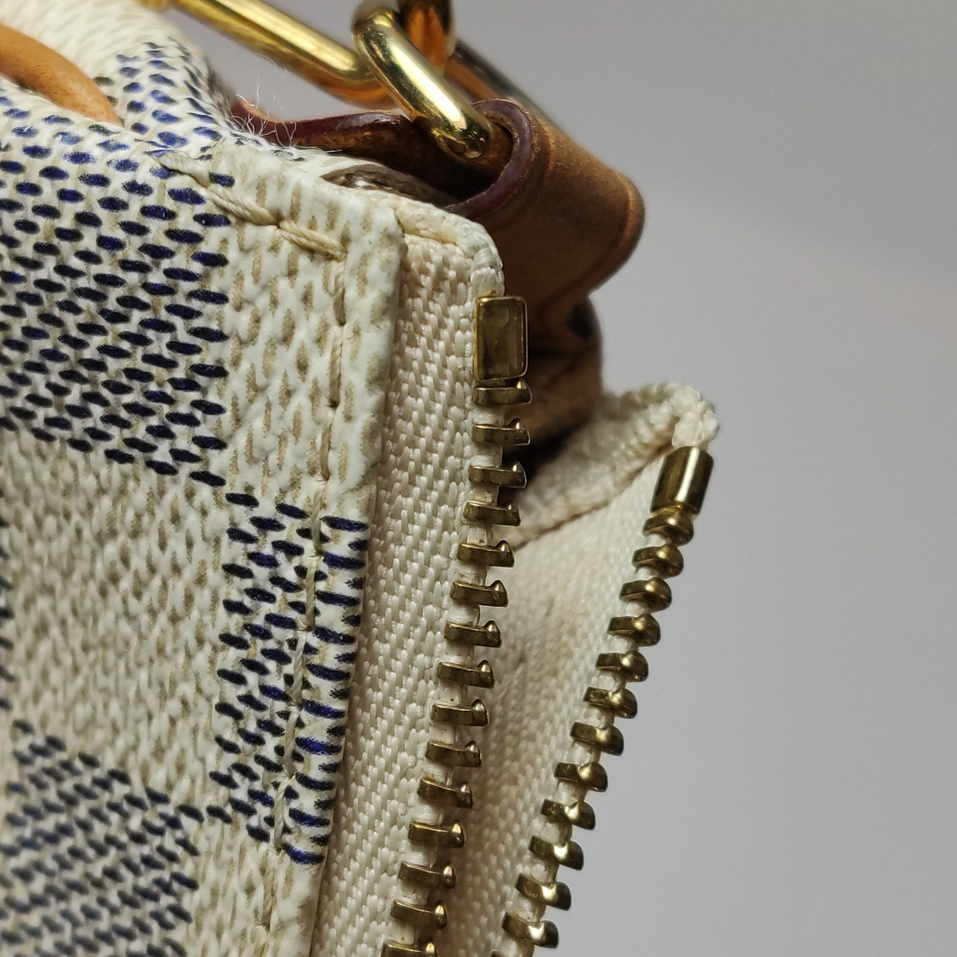 Louis Vuitton Eva Pochette Damier Azur