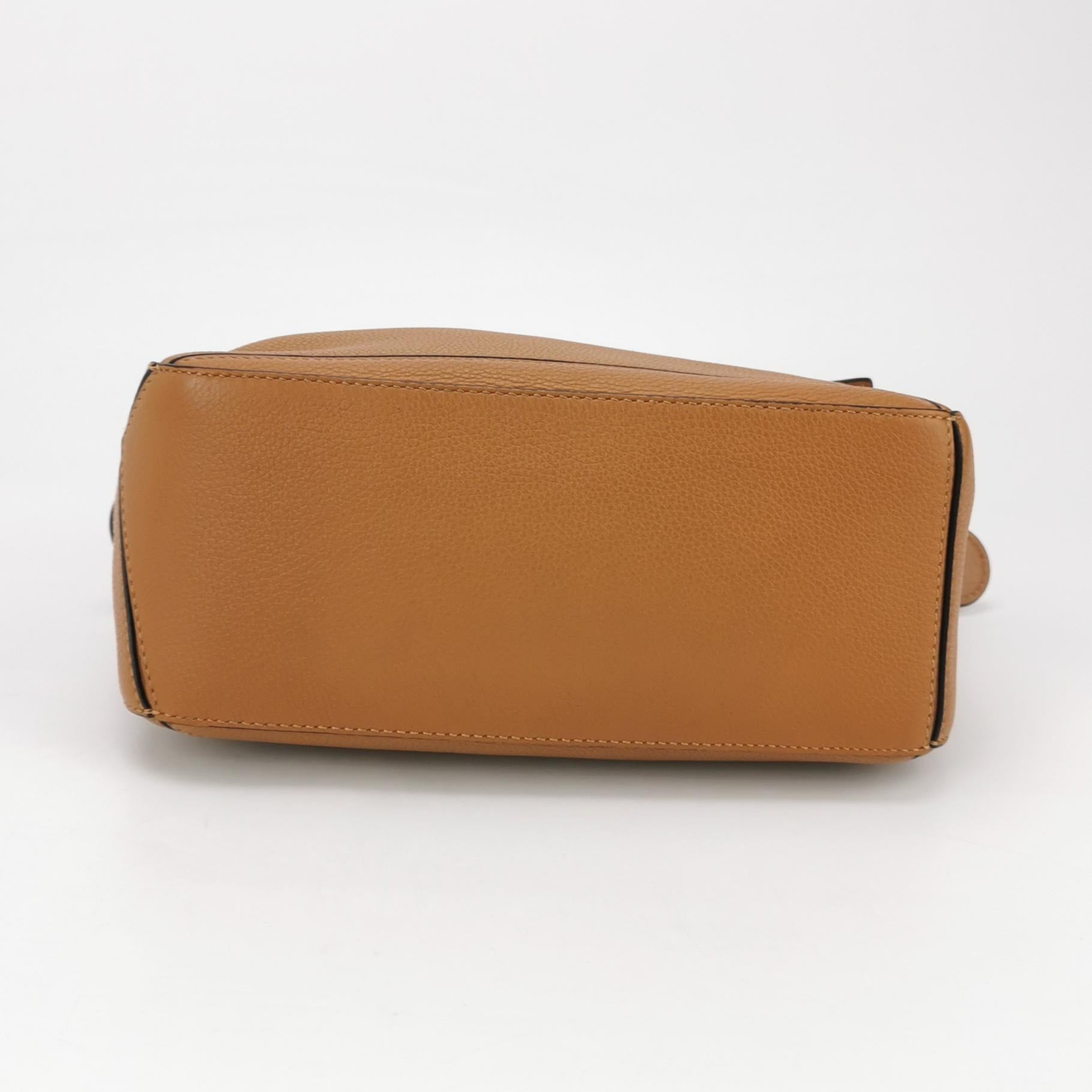 Loewe Puzzle Small Grained Caramel